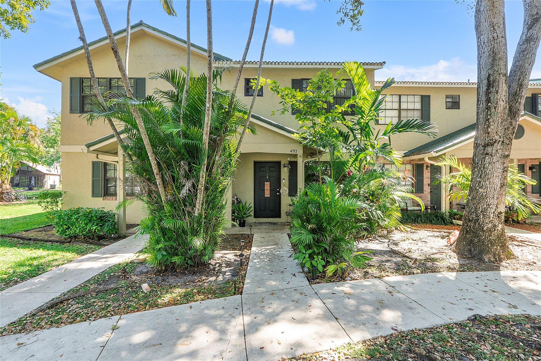 492 Westree Ln