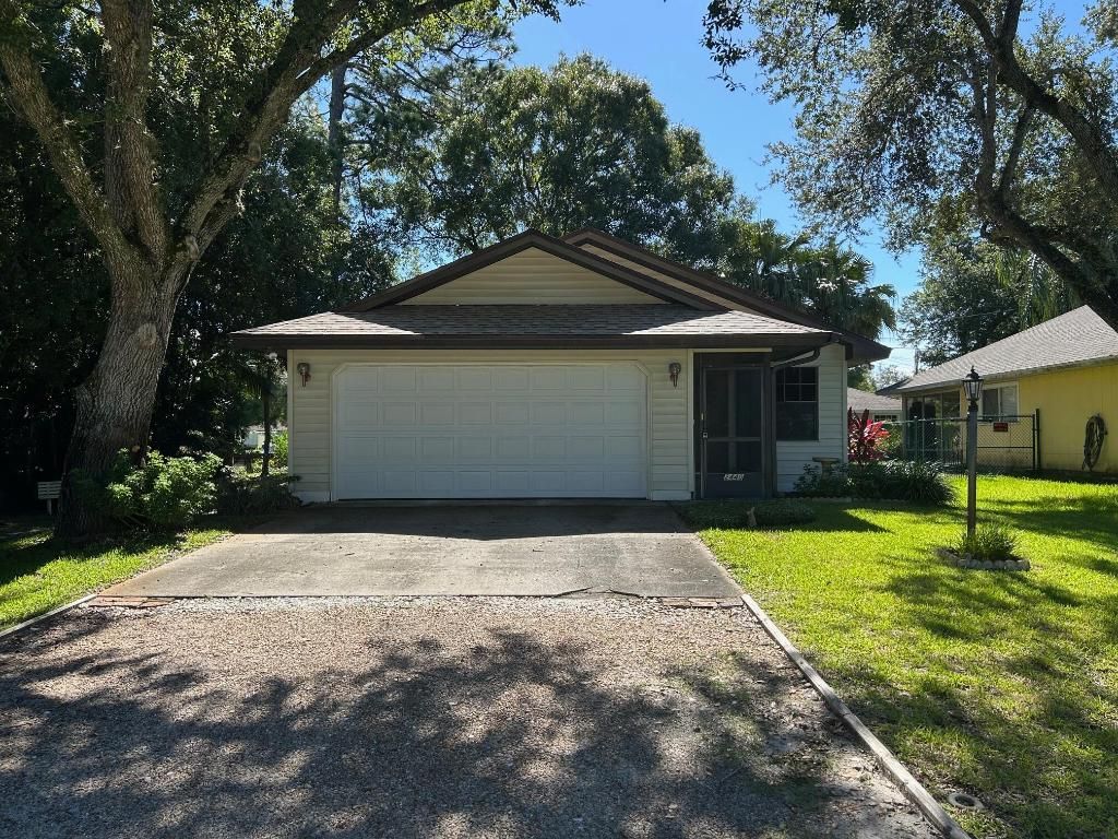 Photo of 2440 88th Avenue, Vero Beach, FL 32966 (MLS # R11099101)