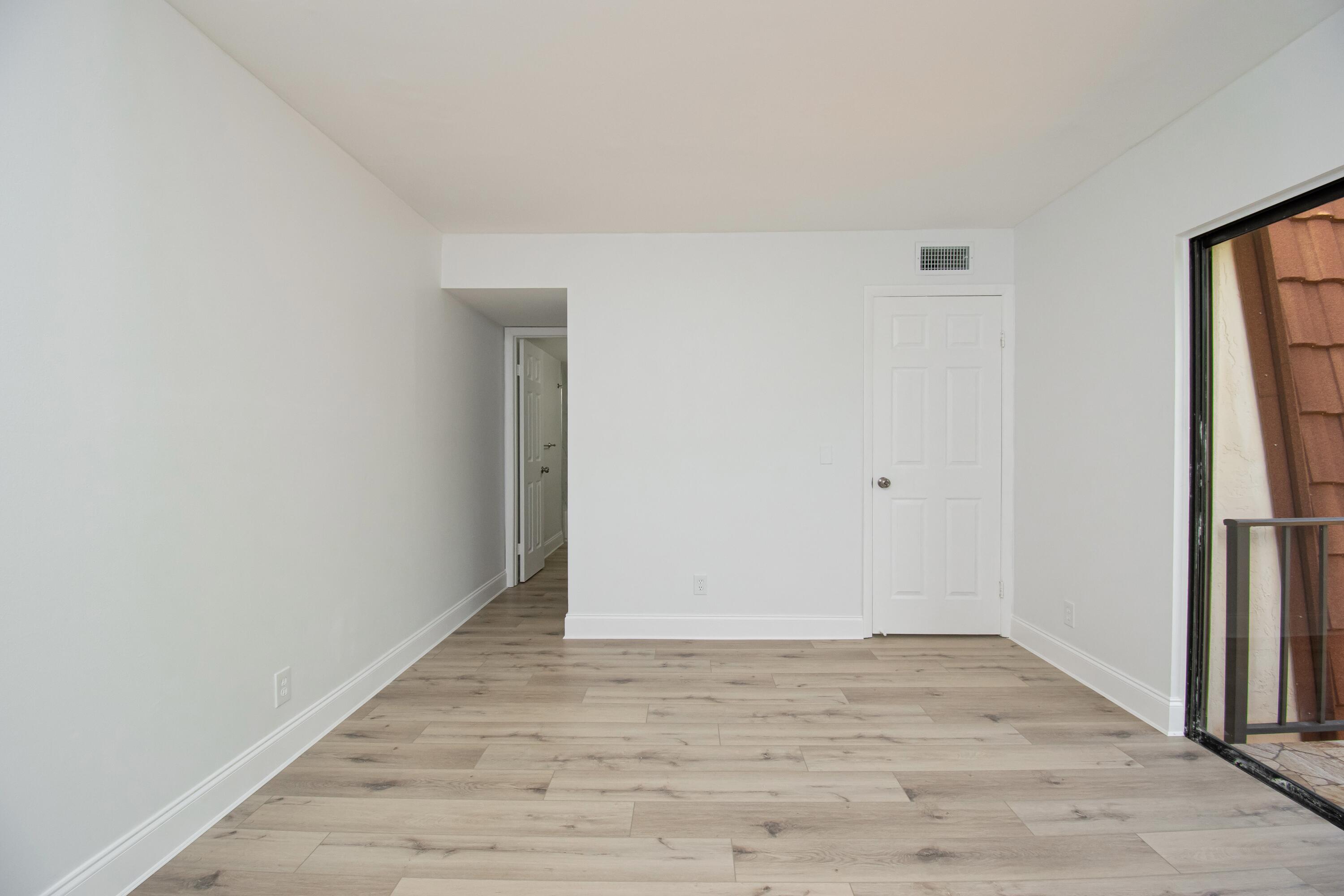 SPANISH WELLS CONDO I - Residential