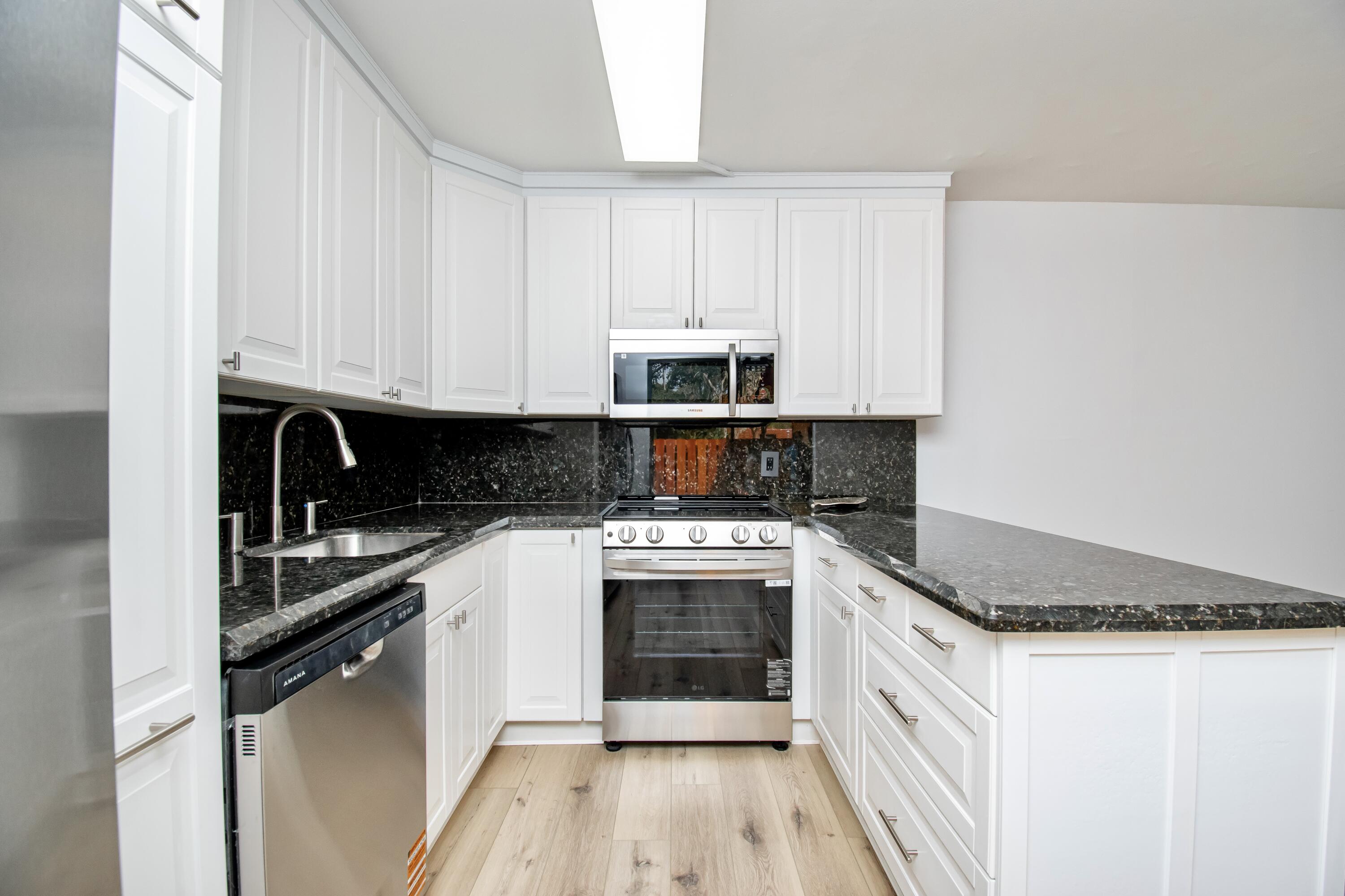 SPANISH WELLS CONDO I - Residential