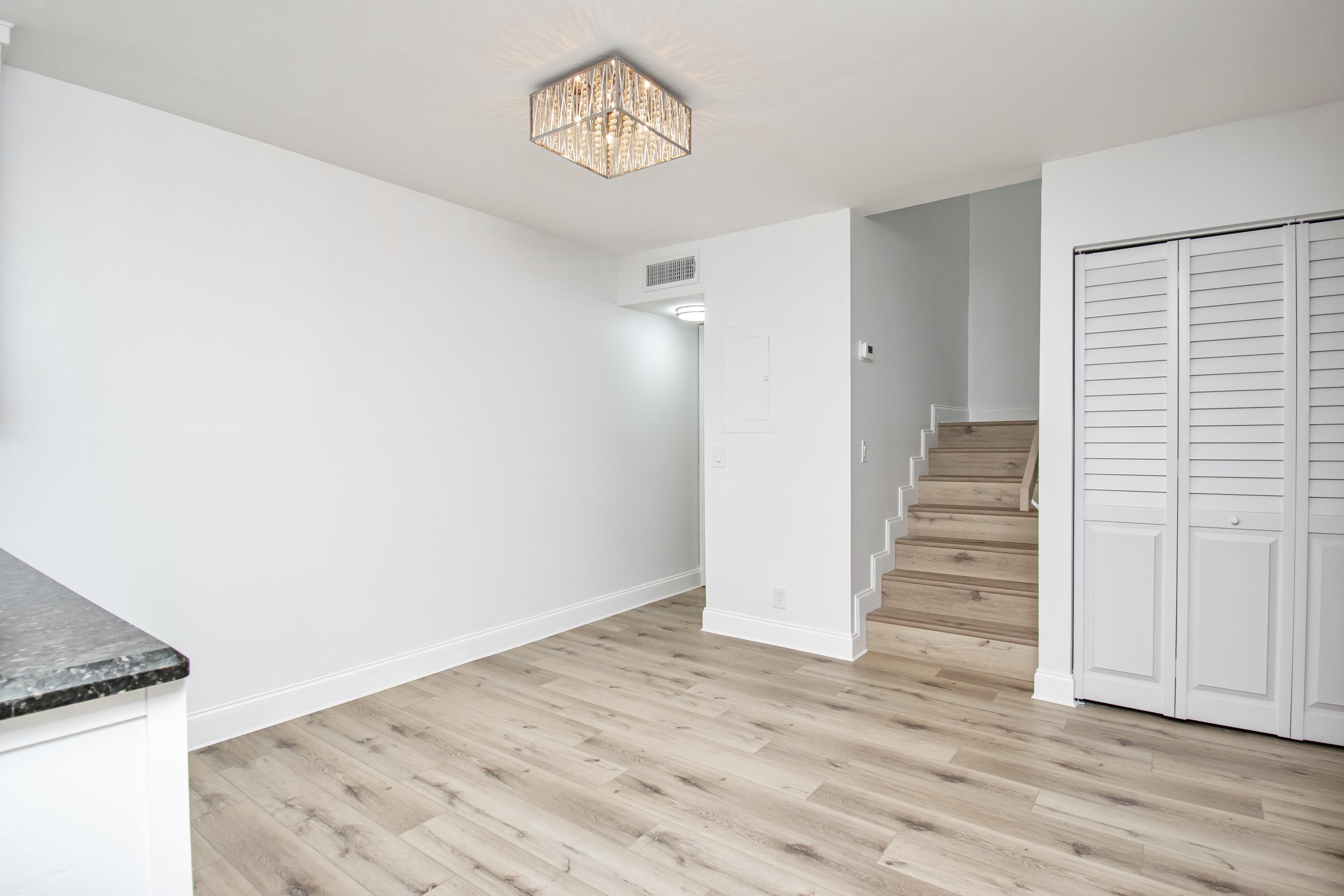 SPANISH WELLS CONDO I - Residential