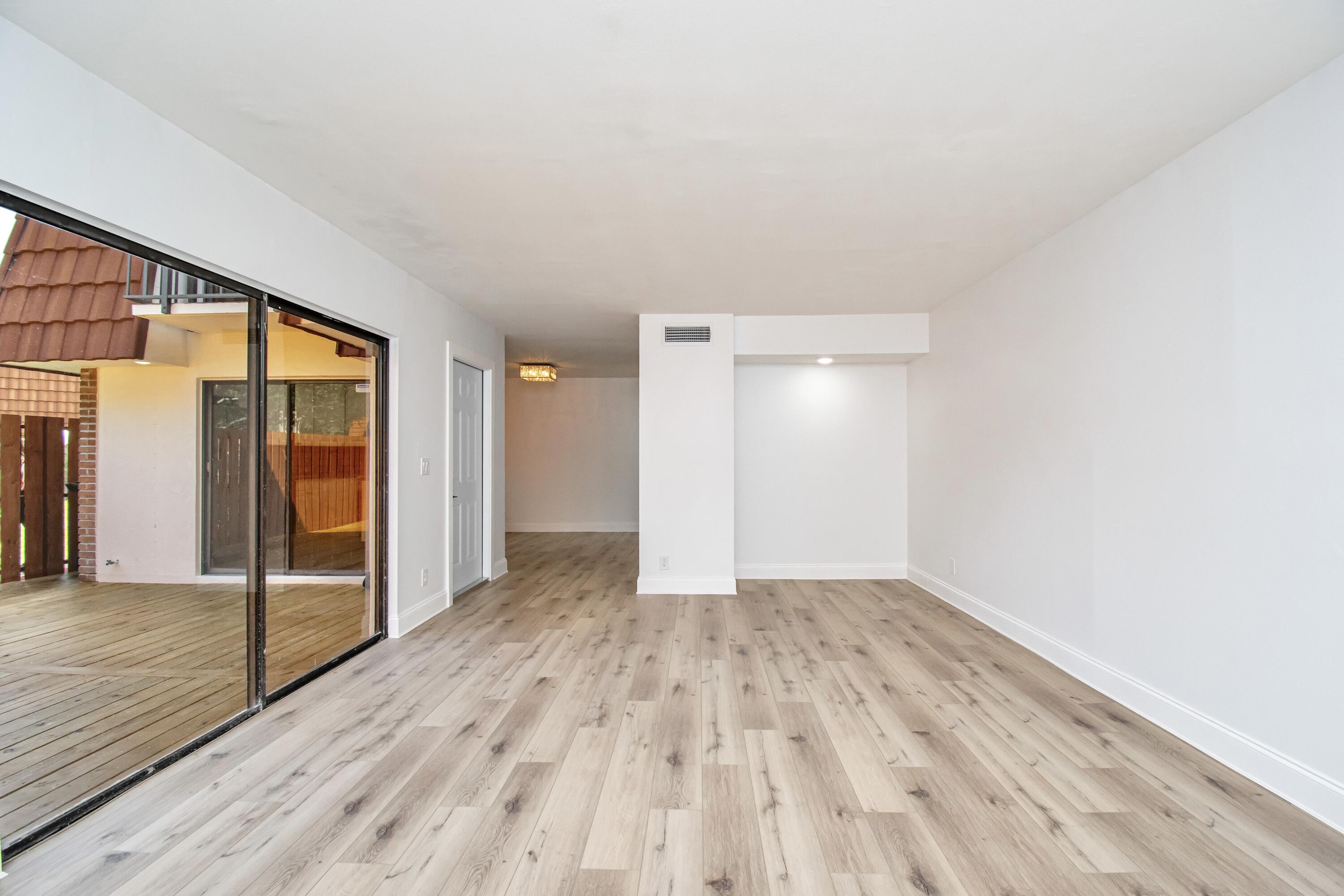 SPANISH WELLS CONDO I - Residential