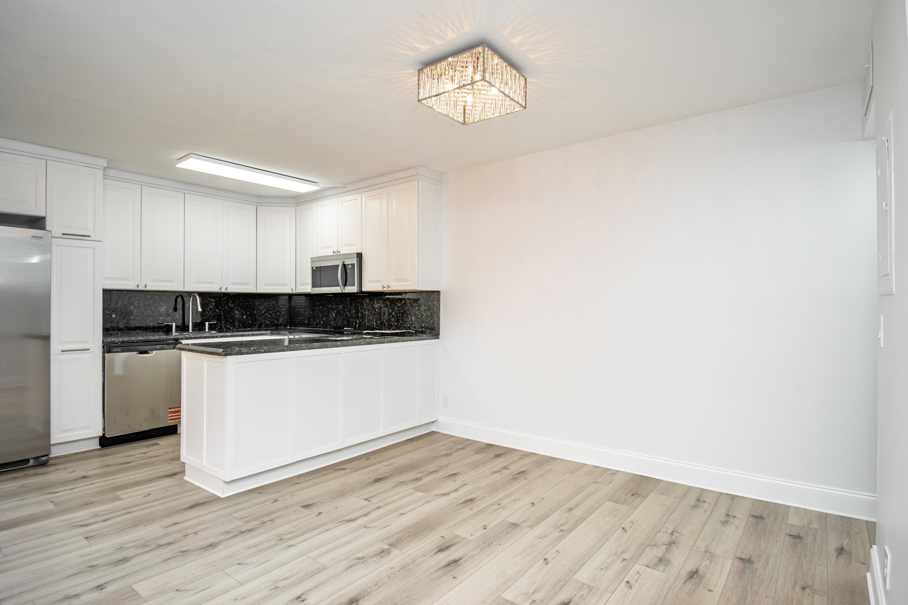 SPANISH WELLS CONDO I - Residential