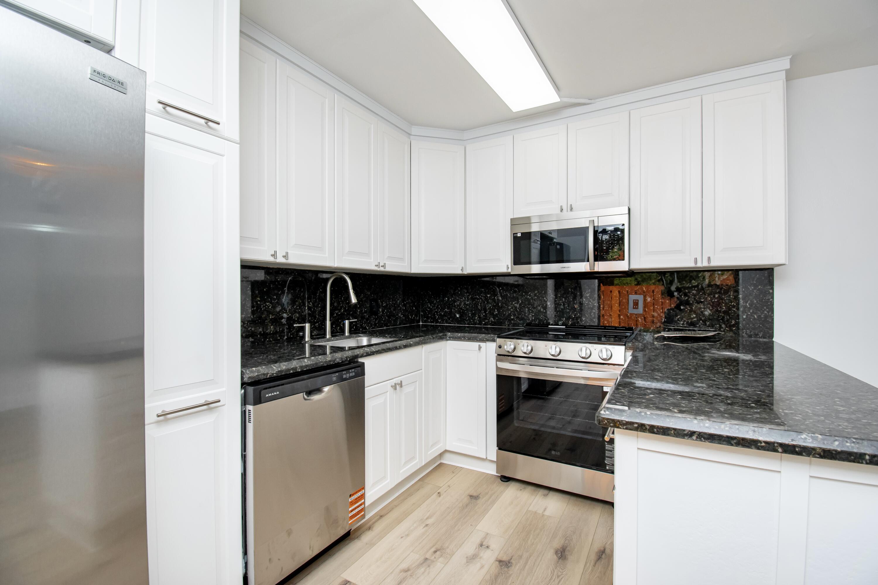 SPANISH WELLS CONDO I - Residential