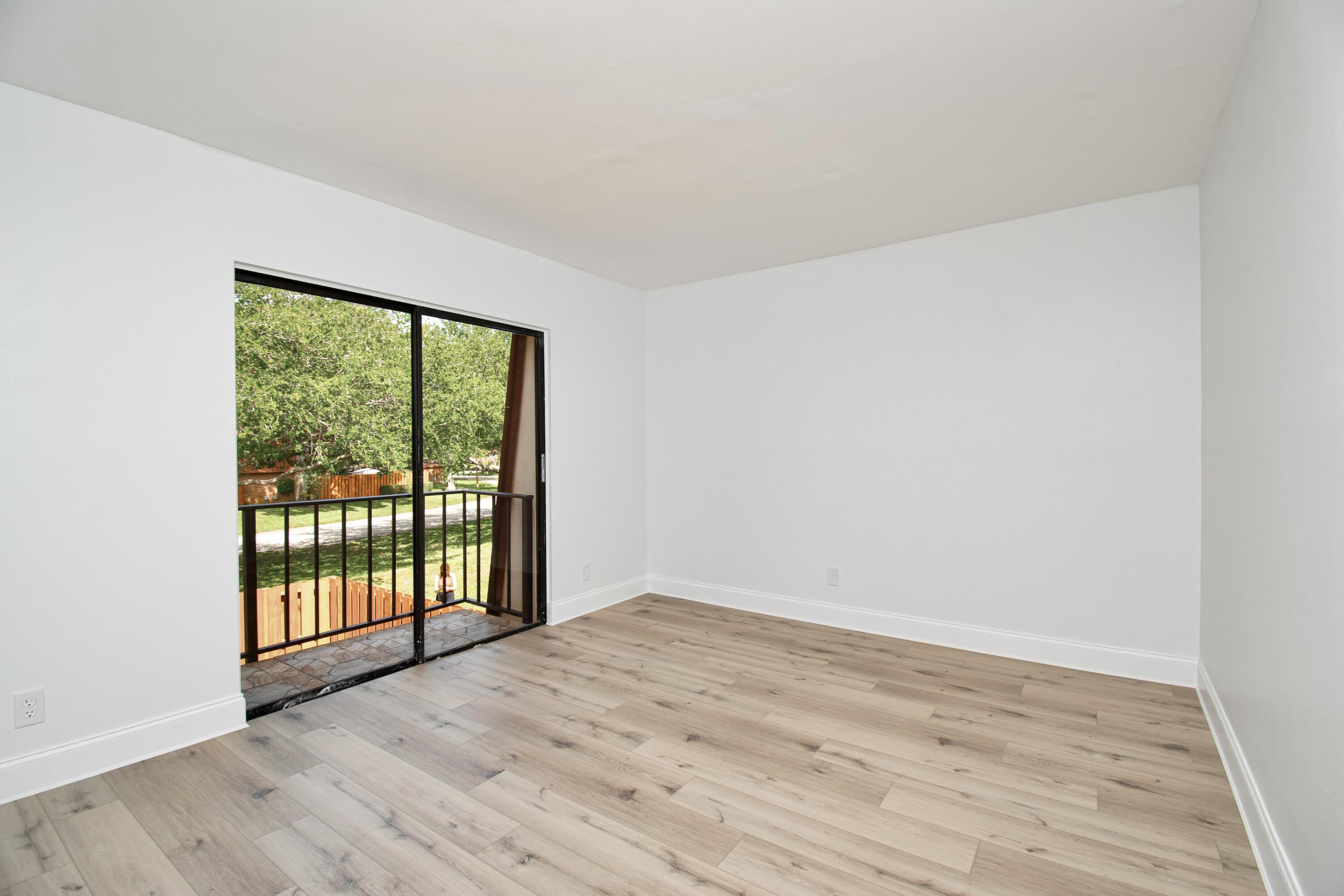 SPANISH WELLS CONDO I - Residential