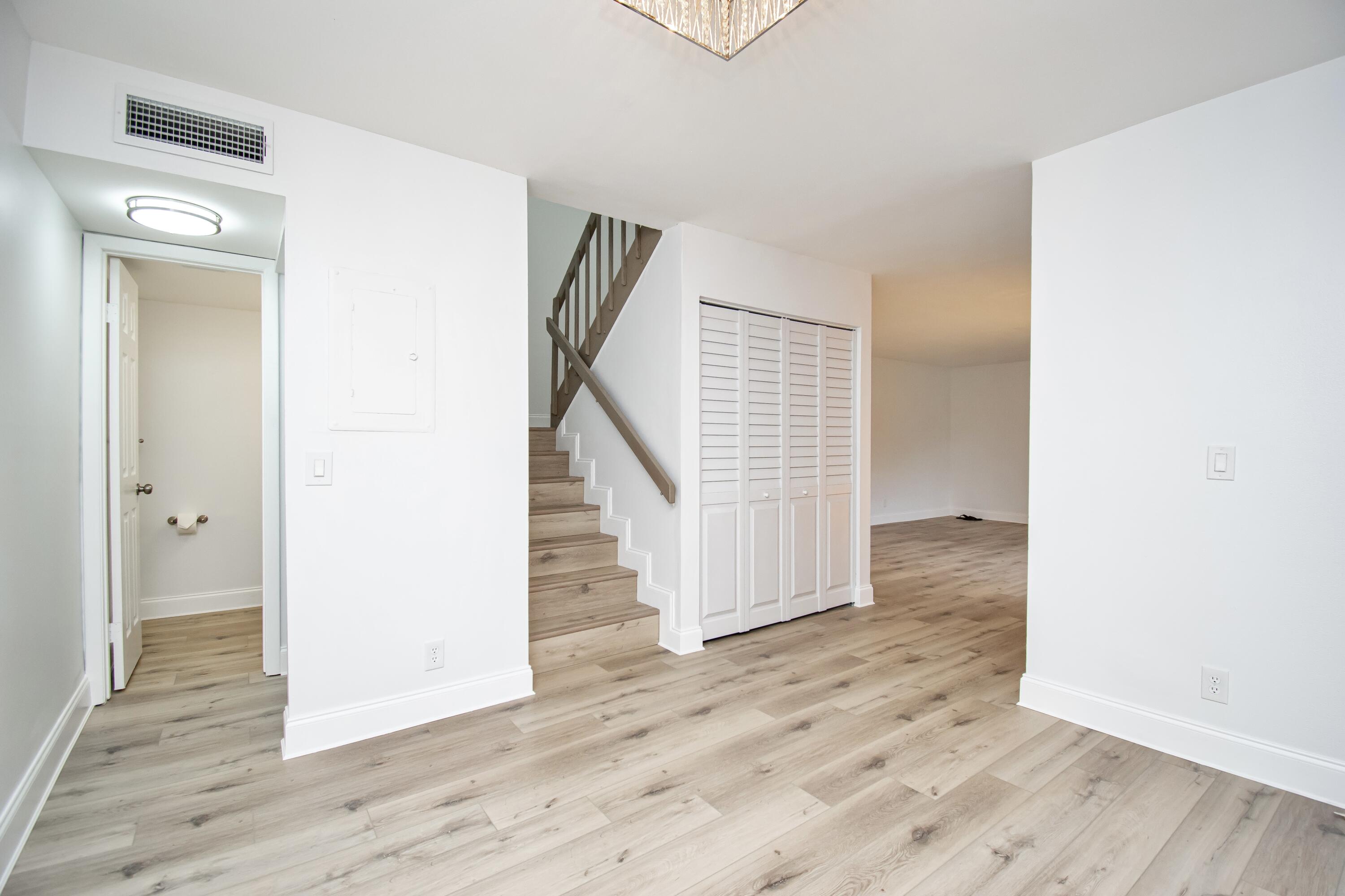 SPANISH WELLS CONDO I - Residential