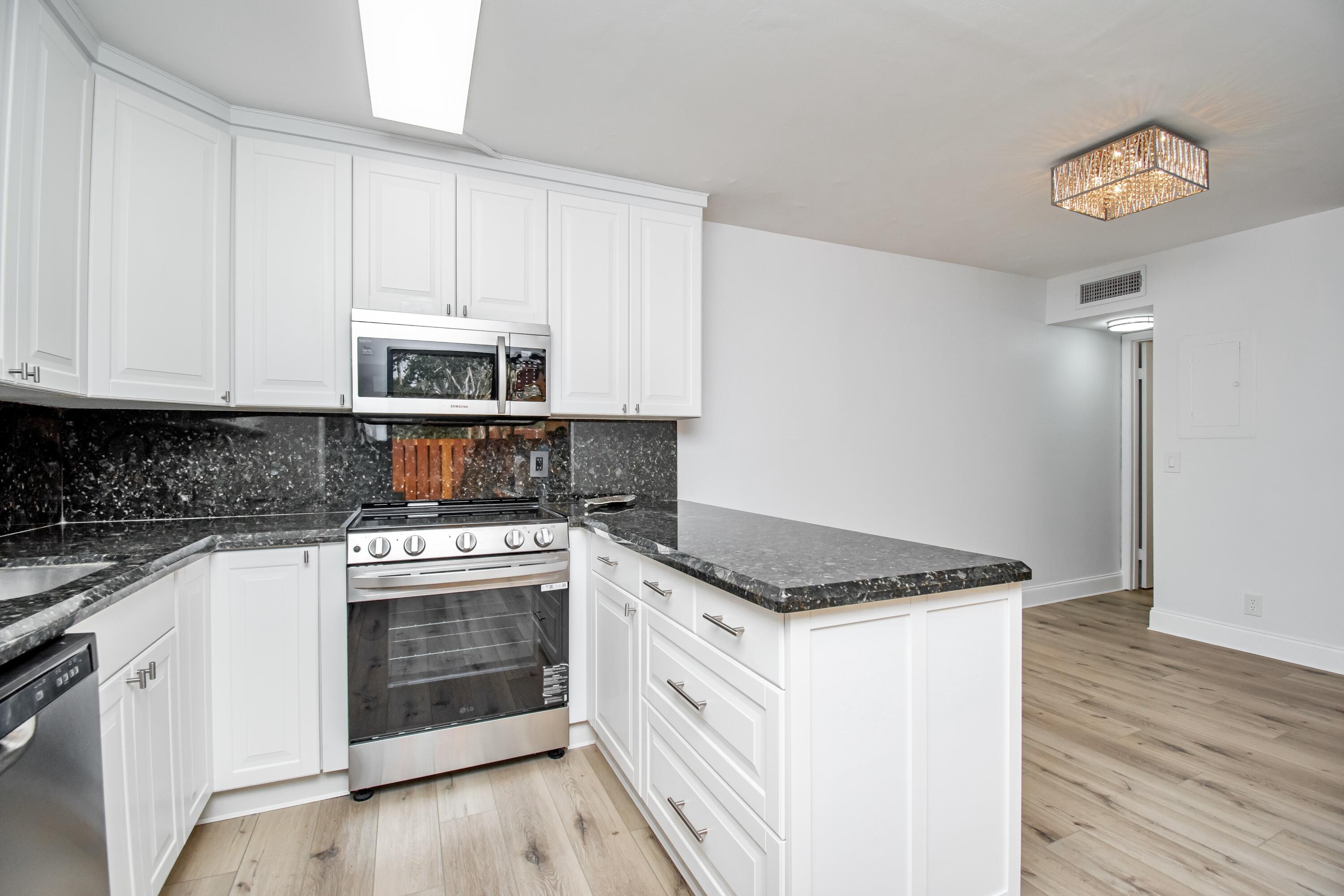 SPANISH WELLS CONDO I - Residential