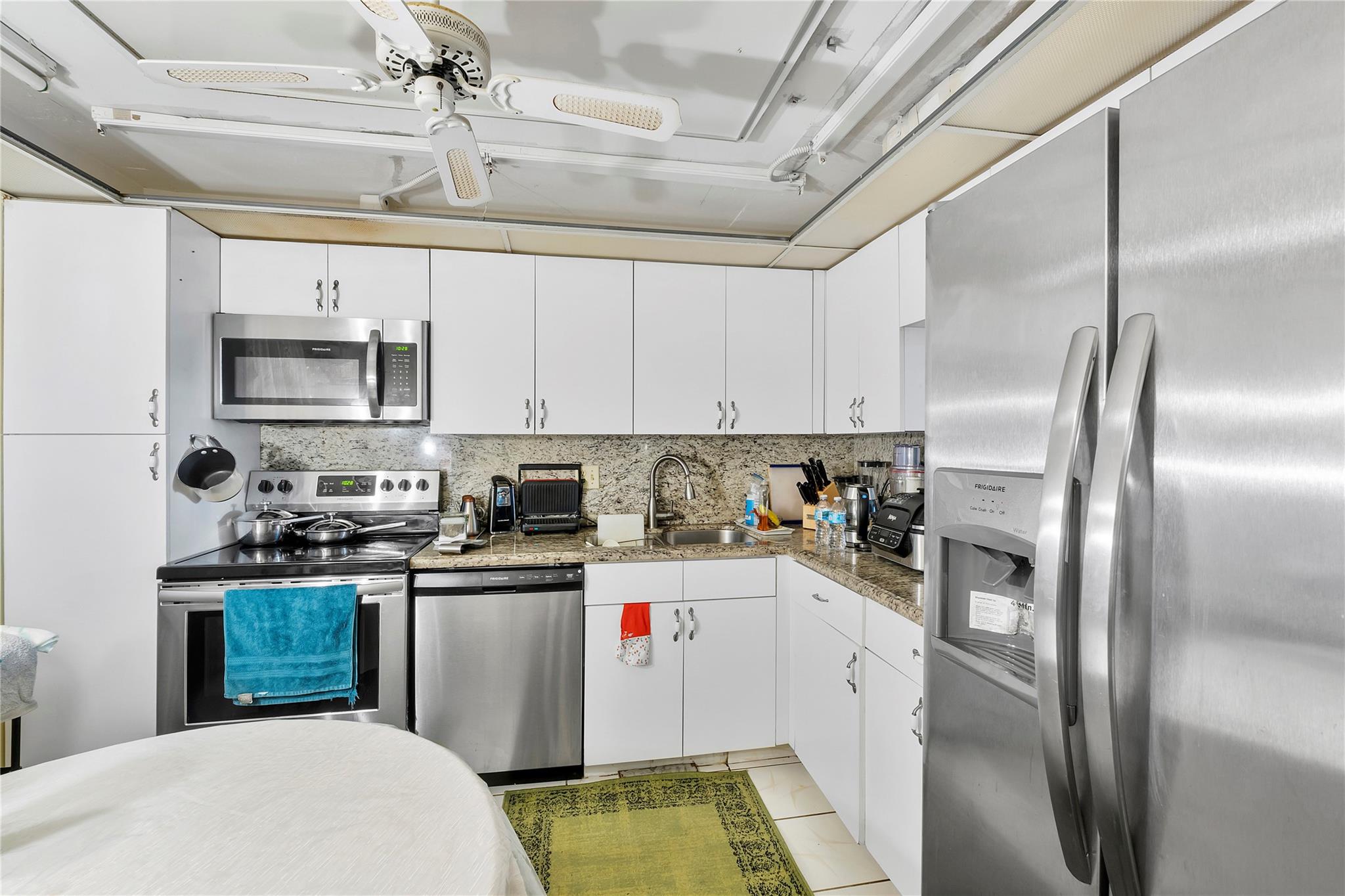 HOLIDAY SPRINGS VILLAGE - Residential