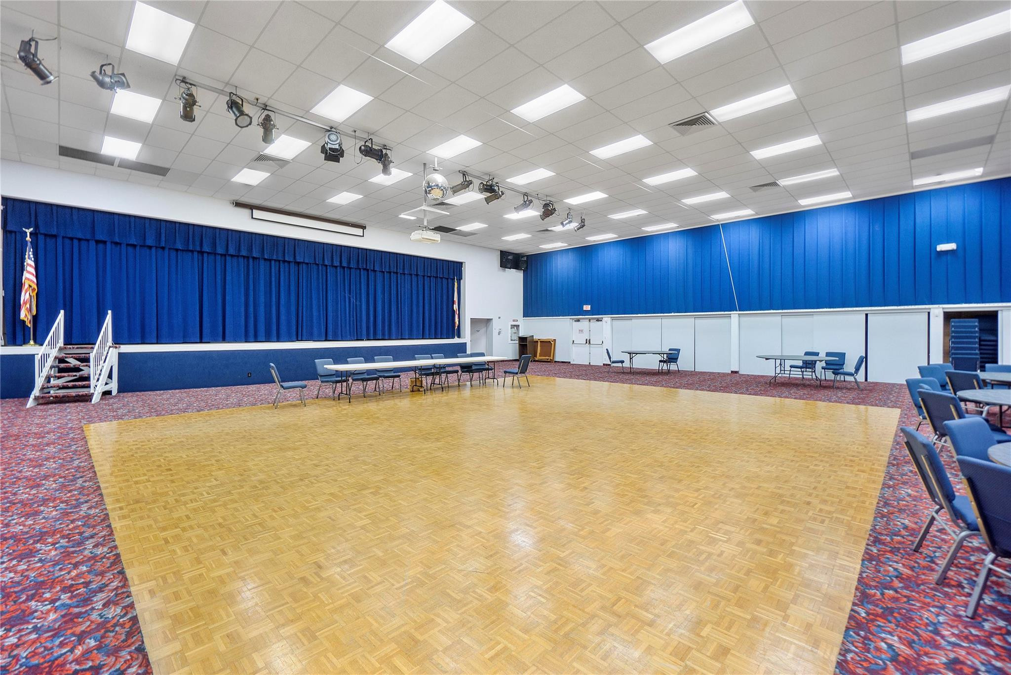 HOLIDAY SPRINGS VILLAGE - Residential