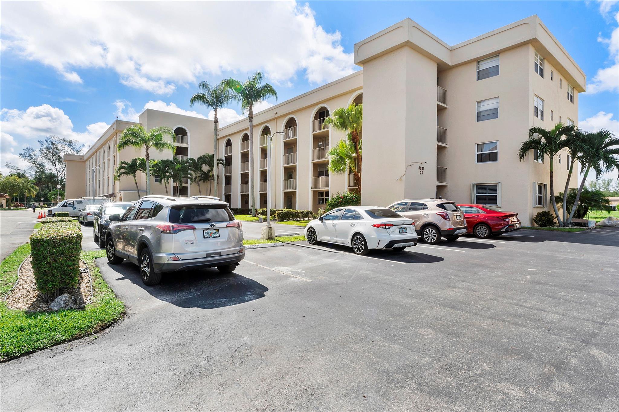 HOLIDAY SPRINGS VILLAGE - Residential