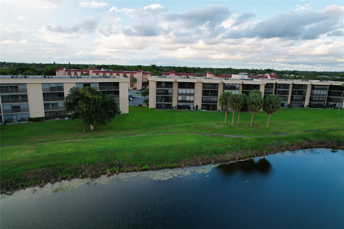 HOLIDAY SPRINGS VILLAGE - Residential