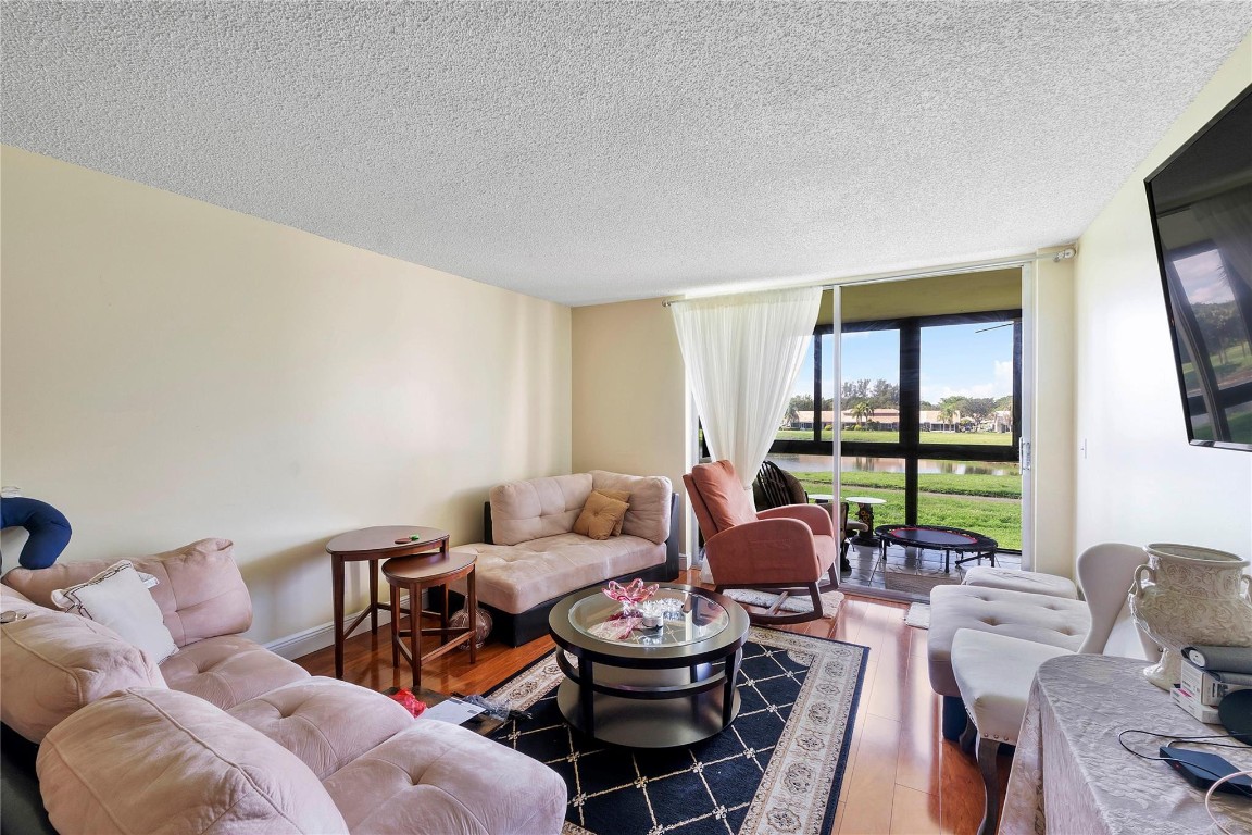 HOLIDAY SPRINGS VILLAGE - Residential