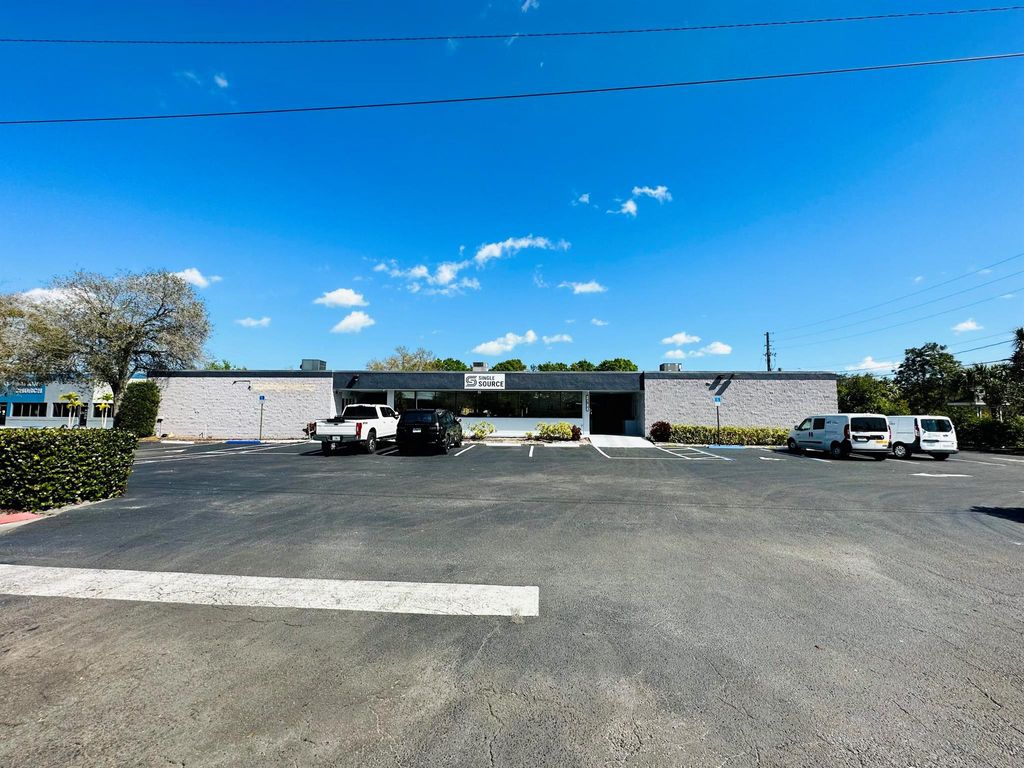 Photo of 2732 S Us Highway 1, Fort Pierce, FL (MLS # R10964282)