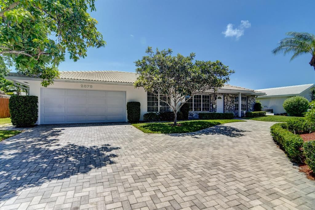 Photo of 2575 SW 14th Street St, Boynton Beach, FL 33426 (MLS # R10814524)