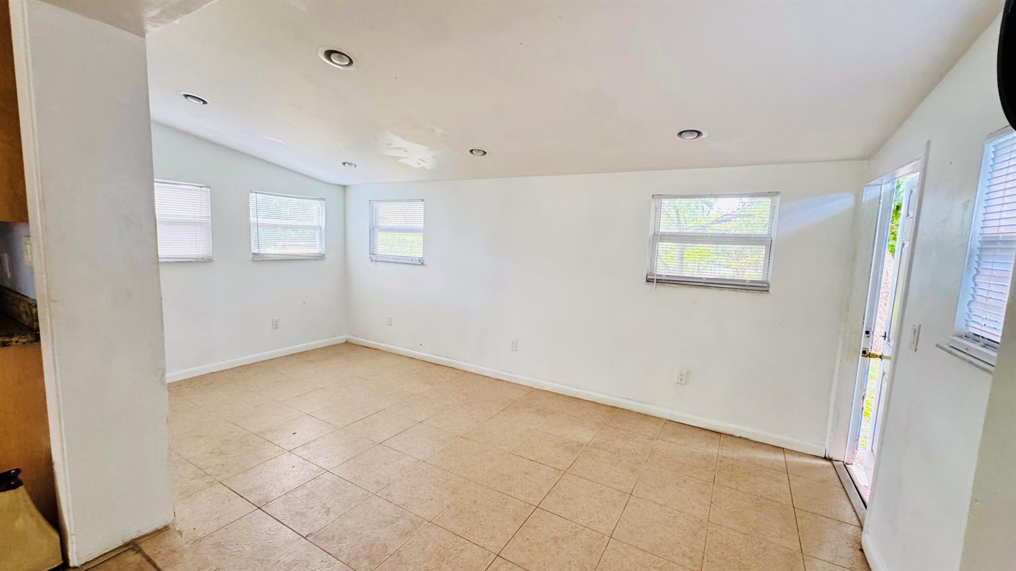 KELSEY CITY - Residential Lease