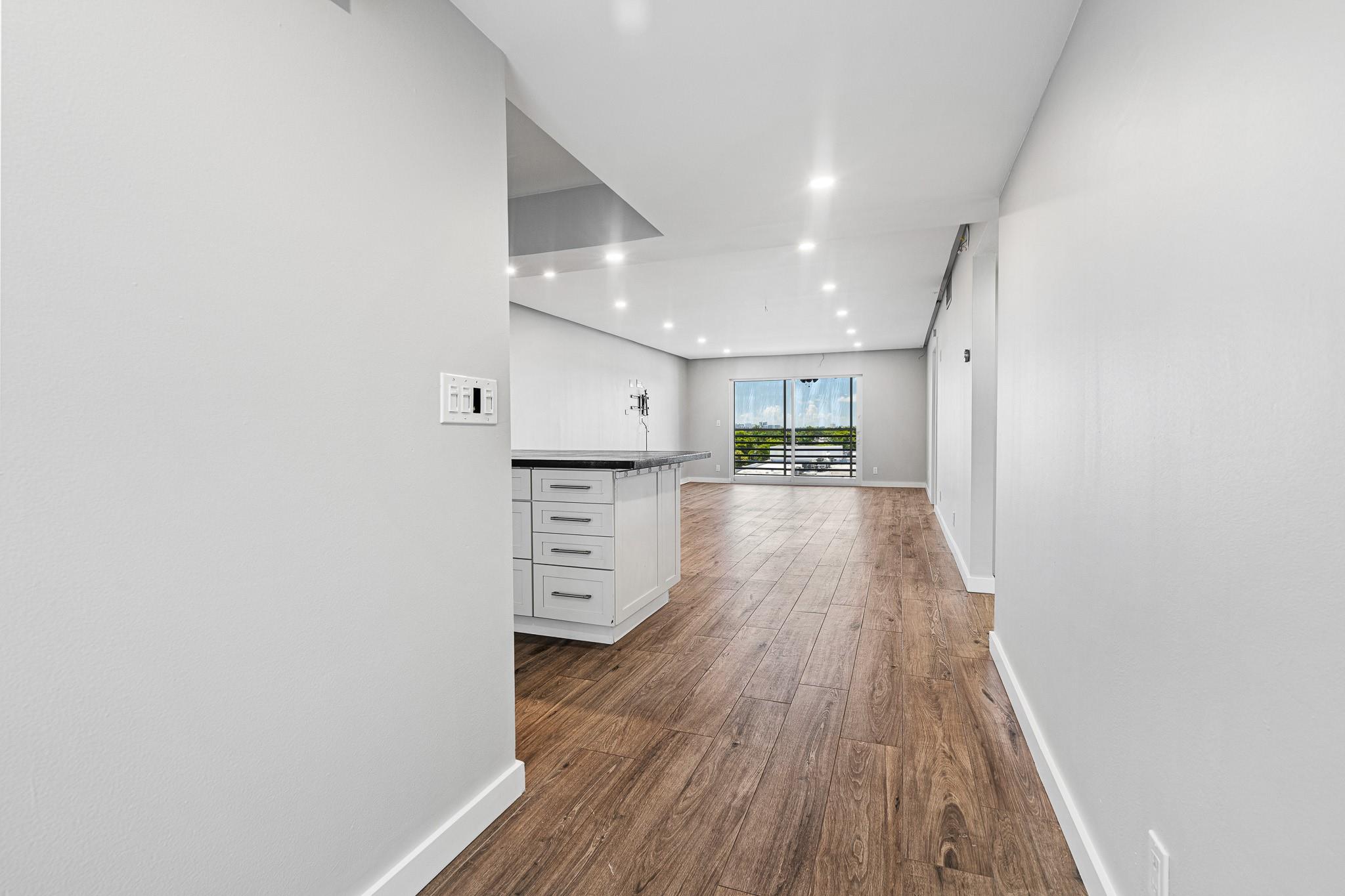 3050 NE 16th Ave 706