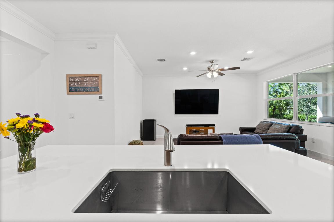 PALM VISTA EVERLANDS - Residential