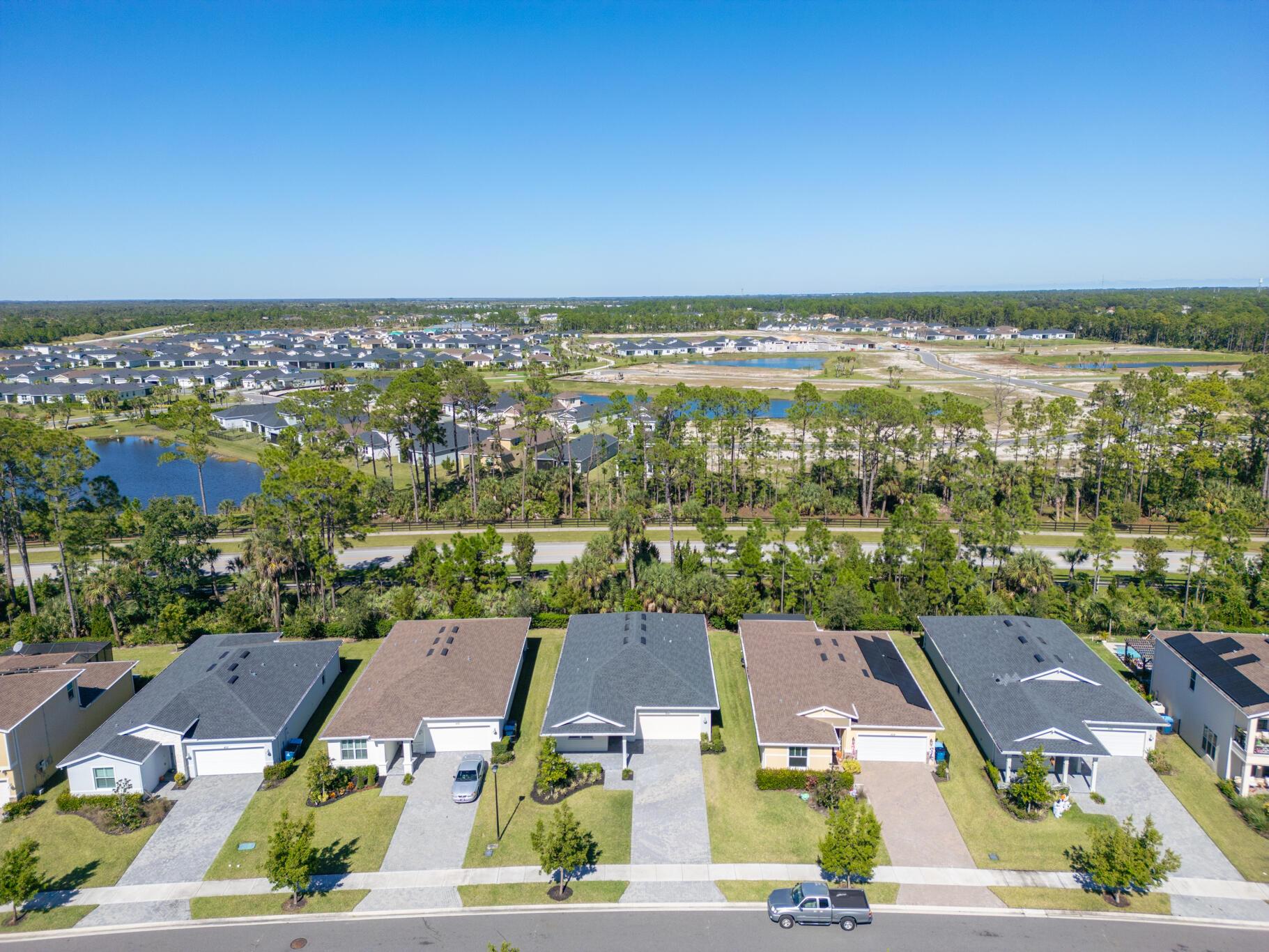 PALM VISTA EVERLANDS - Residential