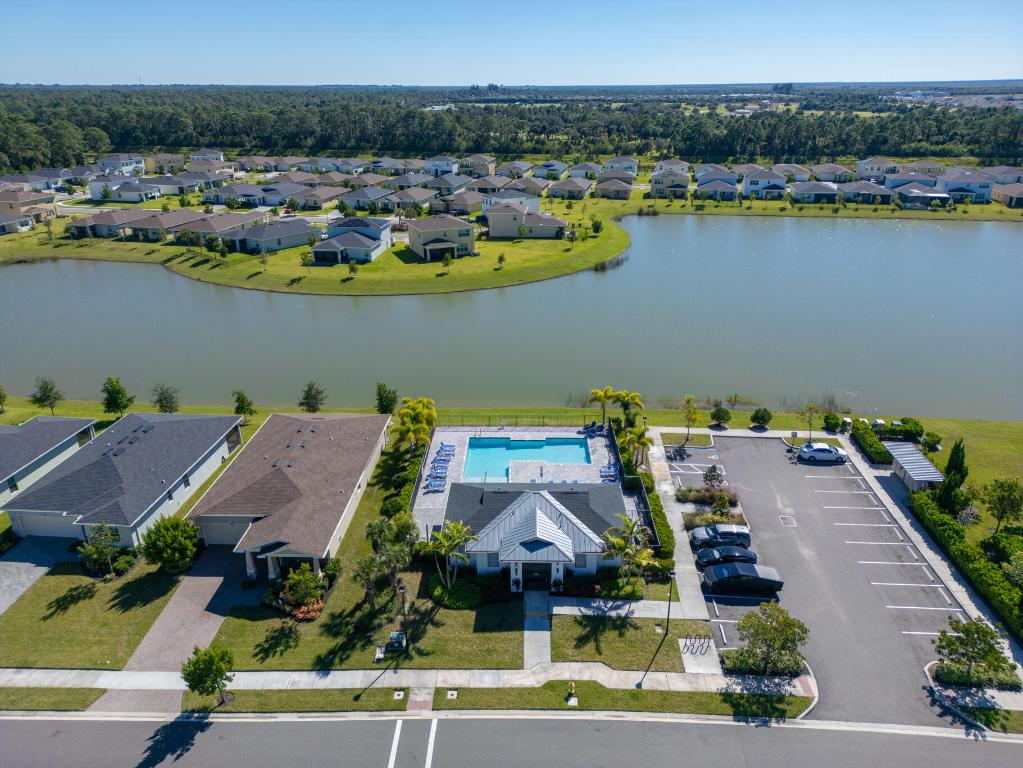 PALM VISTA EVERLANDS - Residential