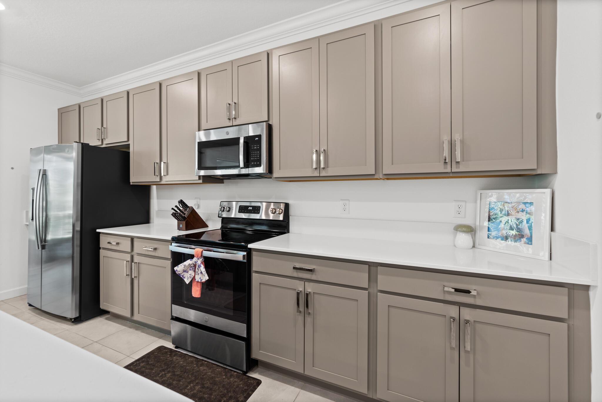 PALM VISTA EVERLANDS - Residential