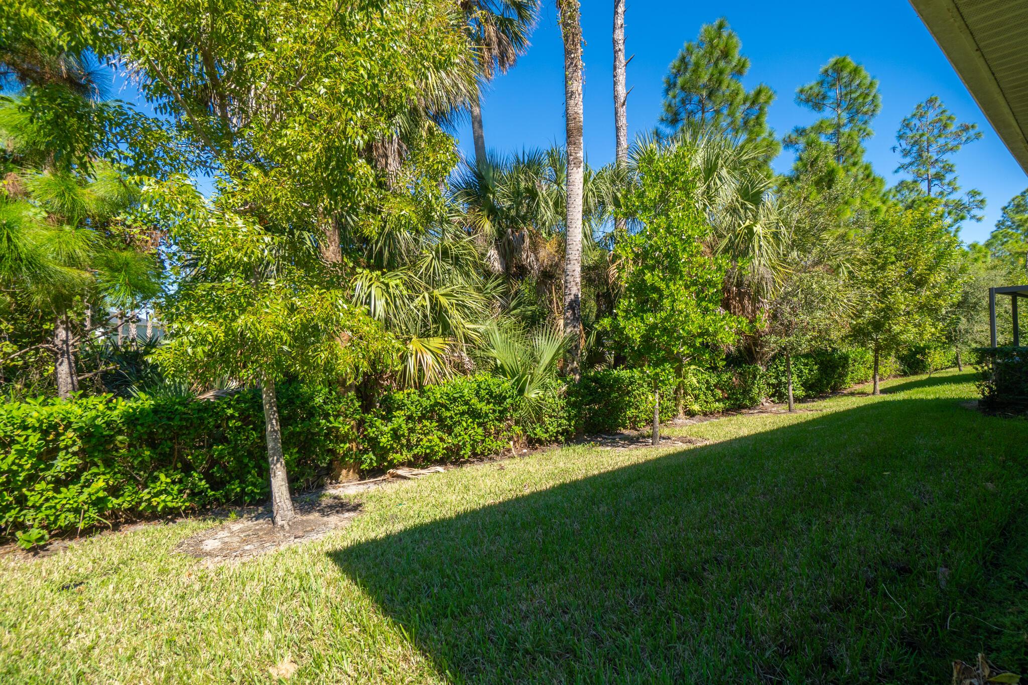 PALM VISTA EVERLANDS - Residential