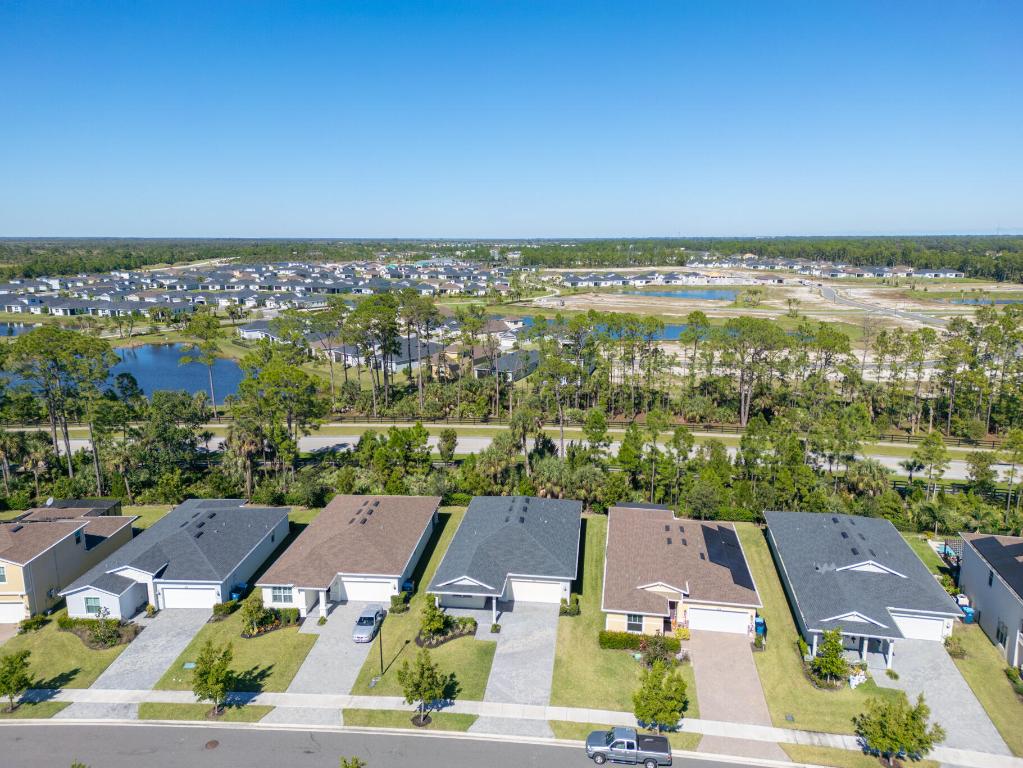 PALM VISTA EVERLANDS - Residential