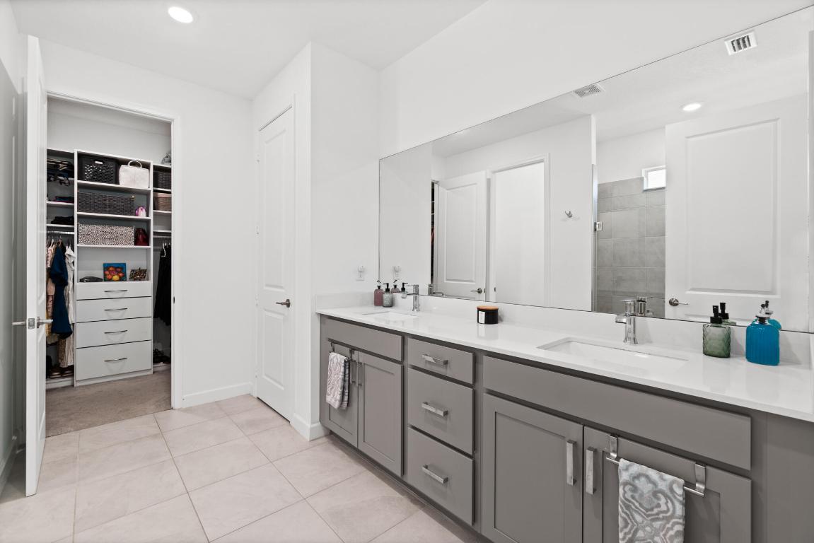 PALM VISTA EVERLANDS - Residential