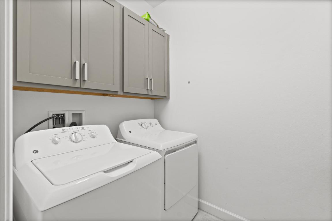 PALM VISTA EVERLANDS - Residential