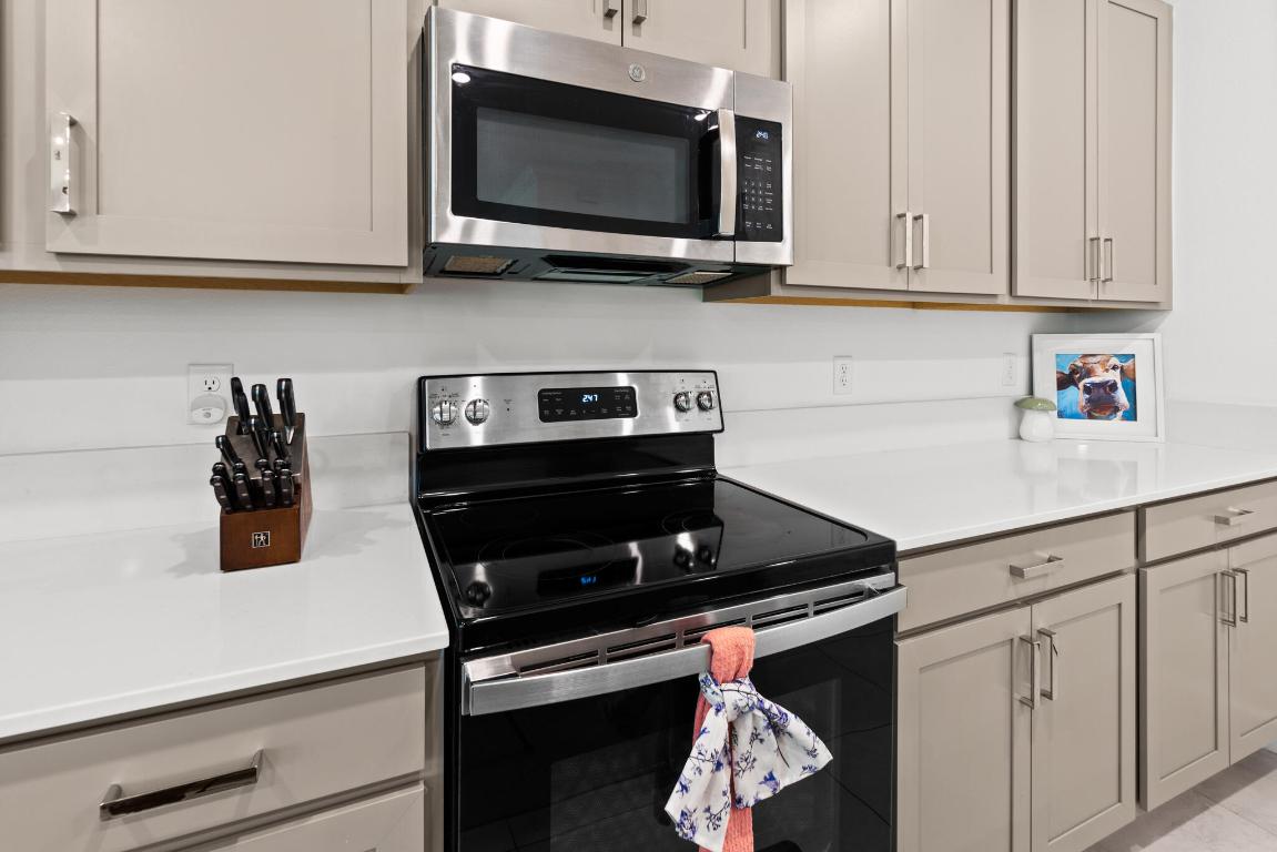 PALM VISTA EVERLANDS - Residential