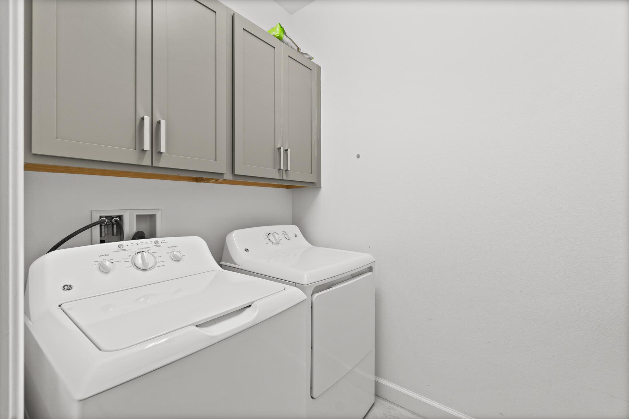 PALM VISTA EVERLANDS - Residential