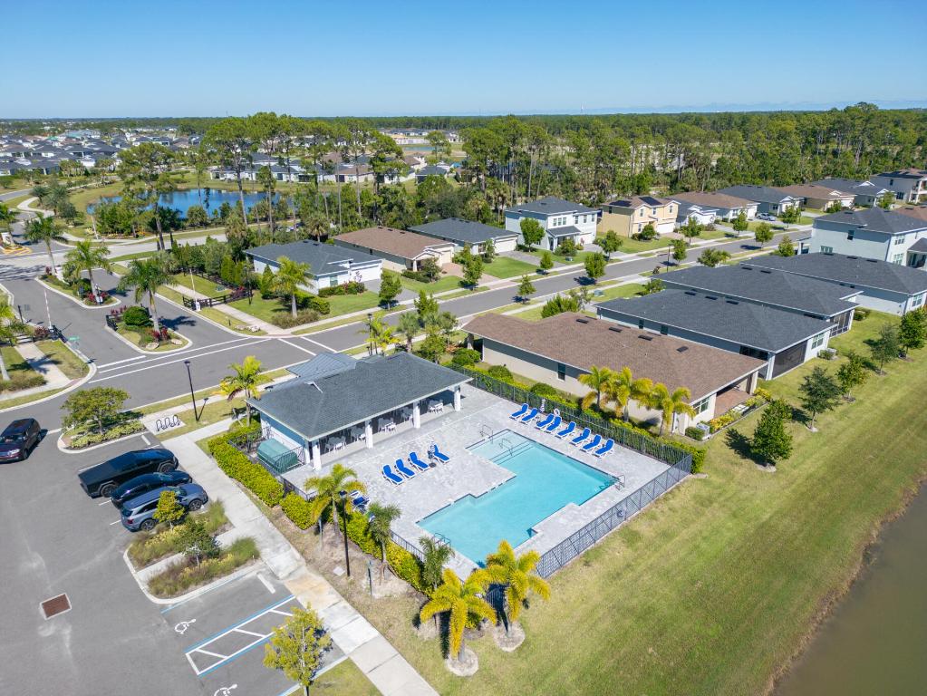 PALM VISTA EVERLANDS - Residential