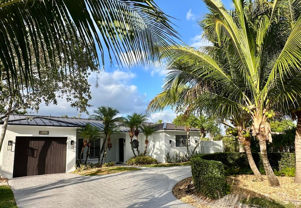 Photo of 801 NW 6th Drive, Boca Raton, FL 33486 (MLS # R11082379)