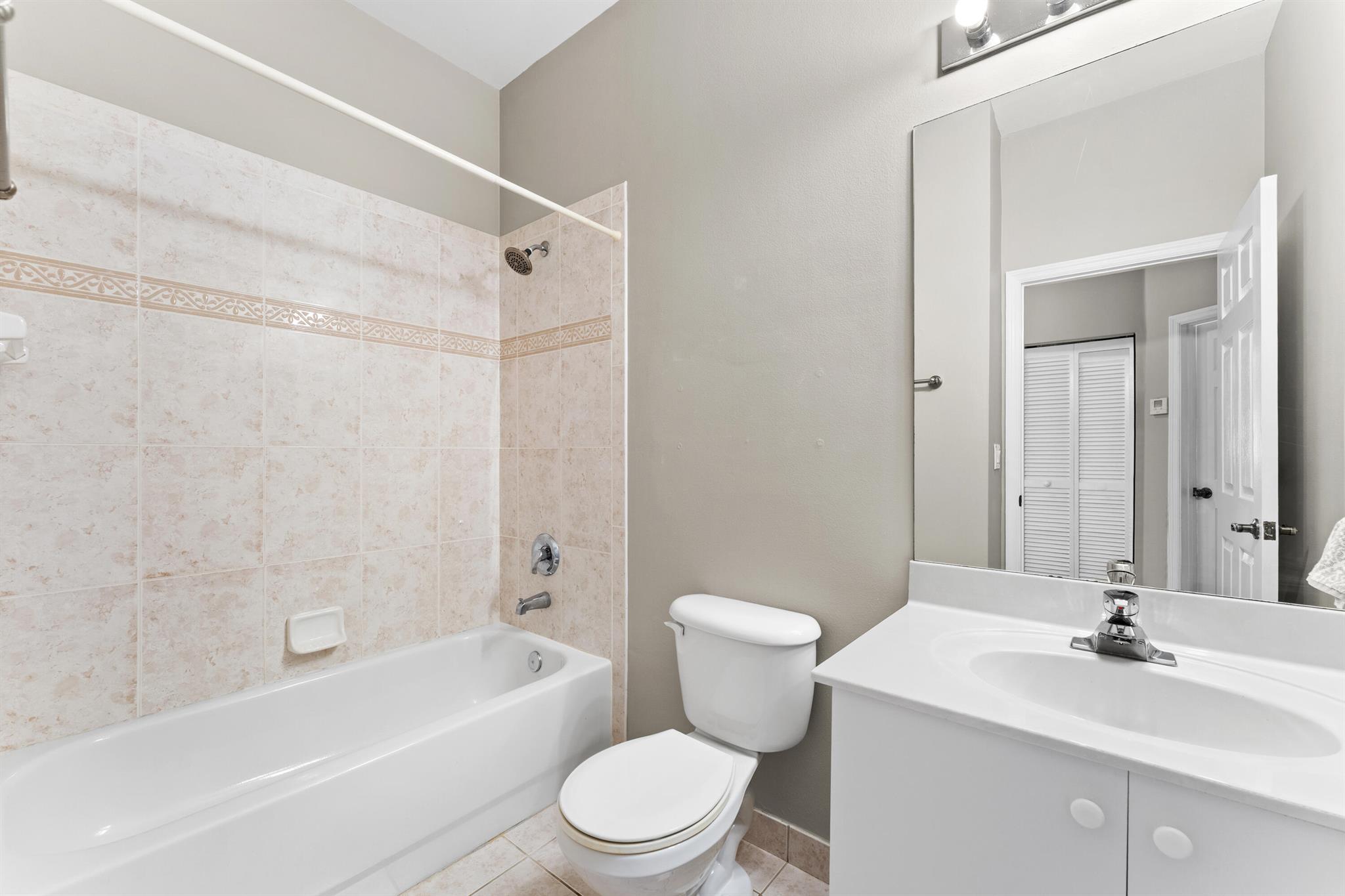 TEQUESTA TRACE CONDO - Residential