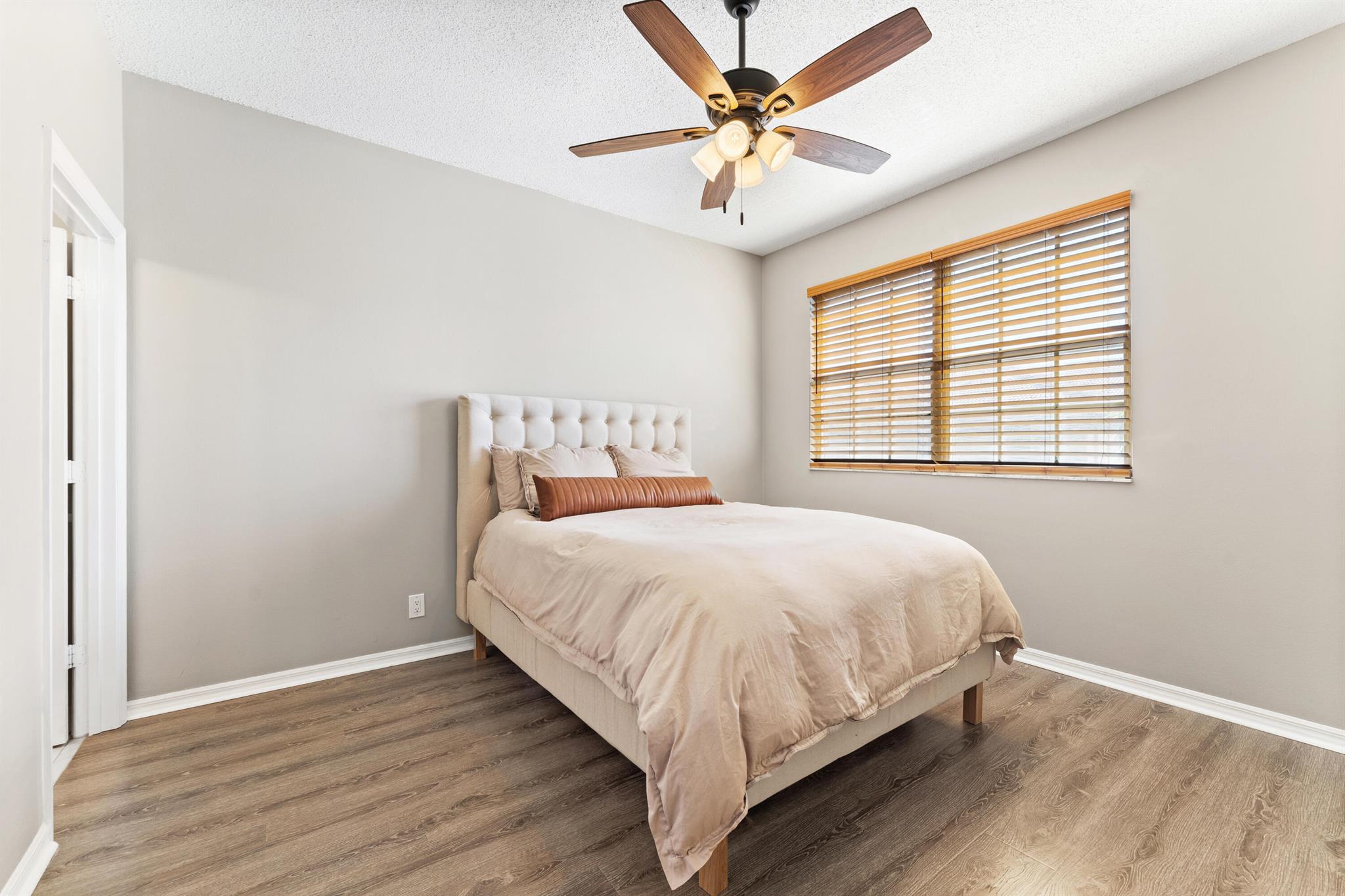 TEQUESTA TRACE CONDO - Residential