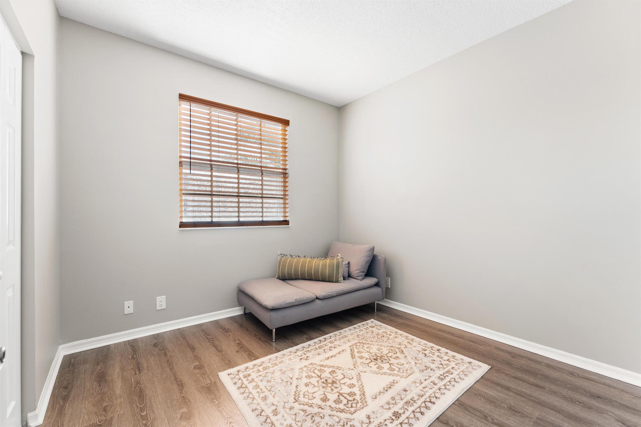 TEQUESTA TRACE CONDO - Residential