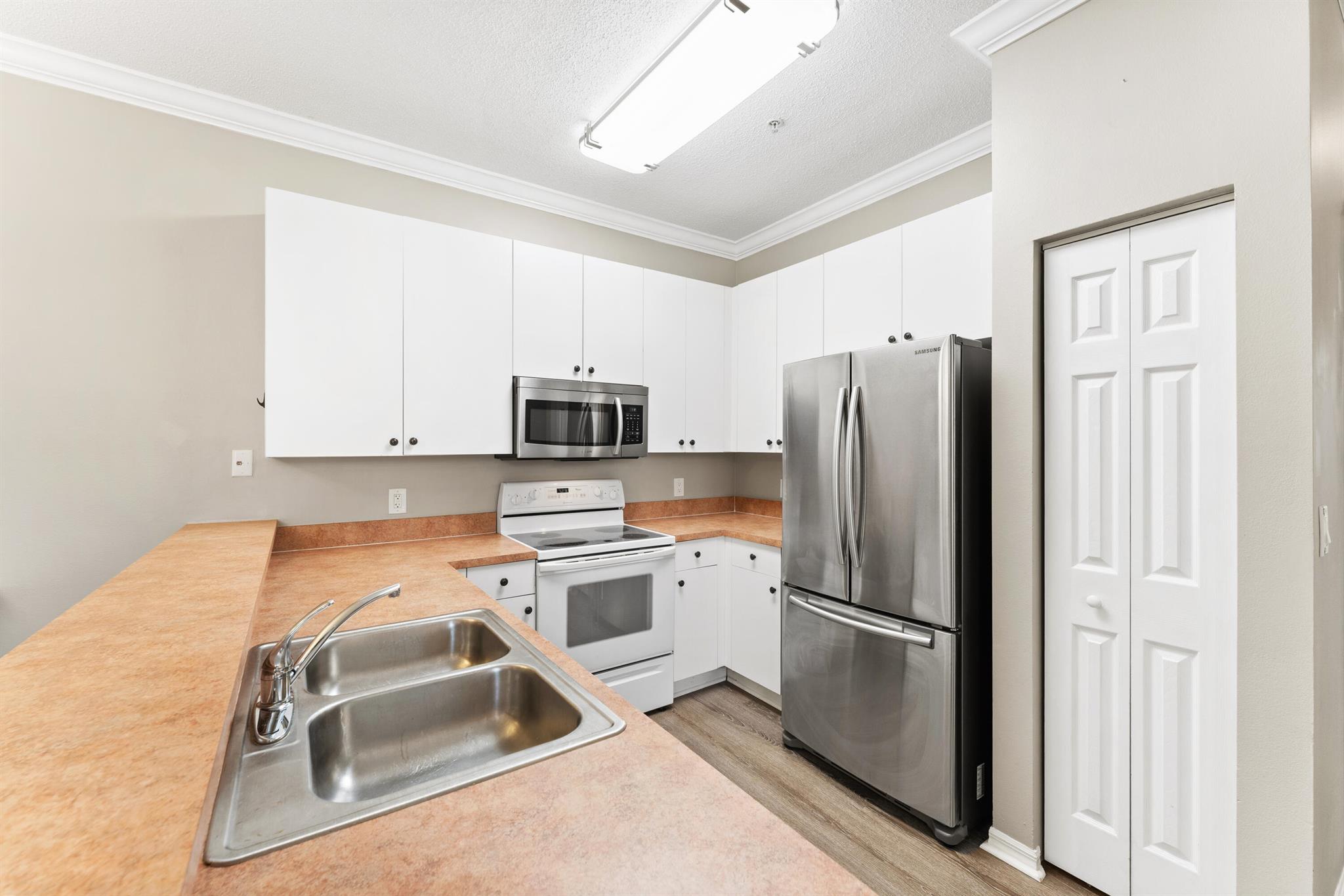 TEQUESTA TRACE CONDO - Residential