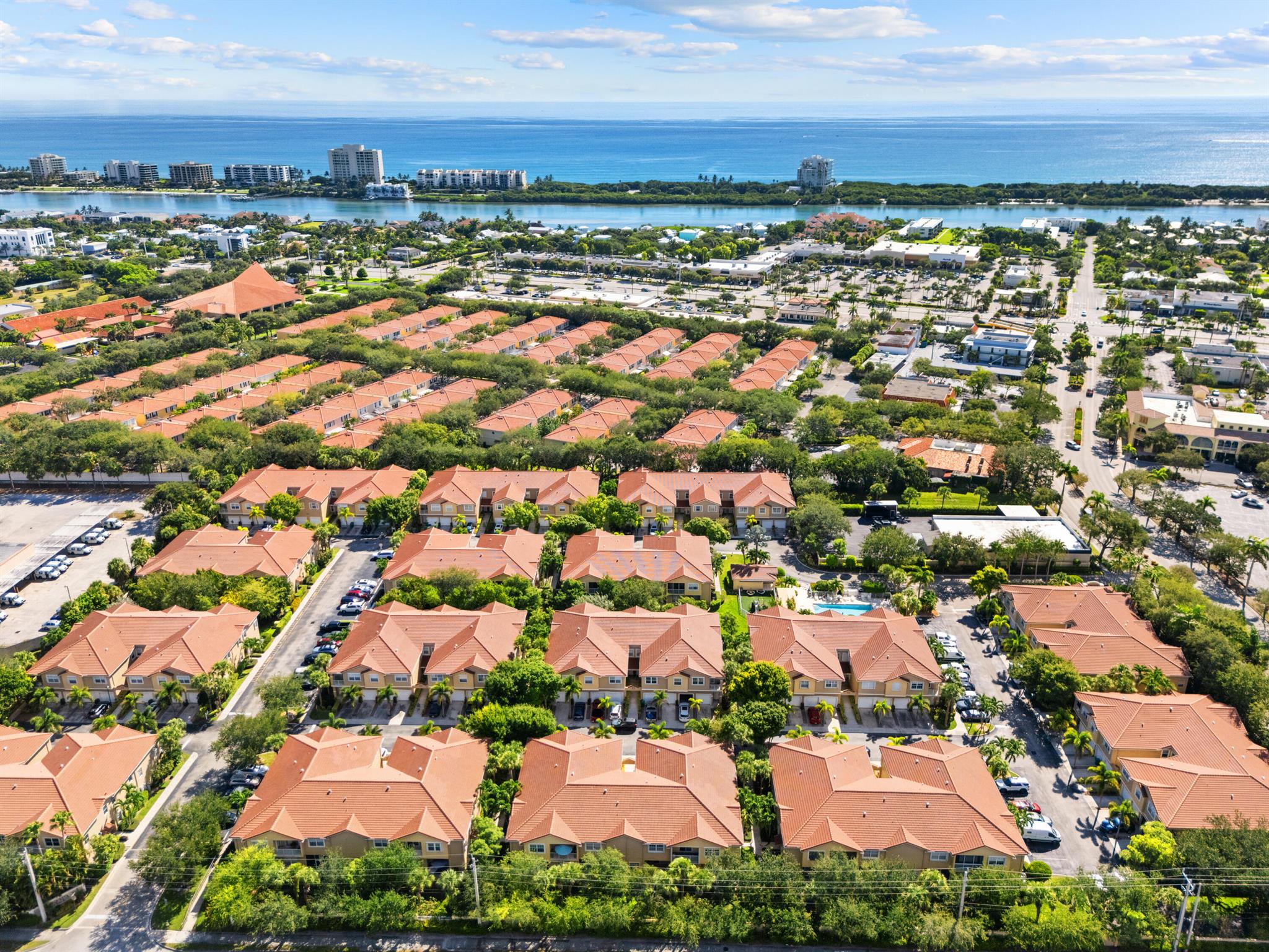 TEQUESTA TRACE CONDO - Residential