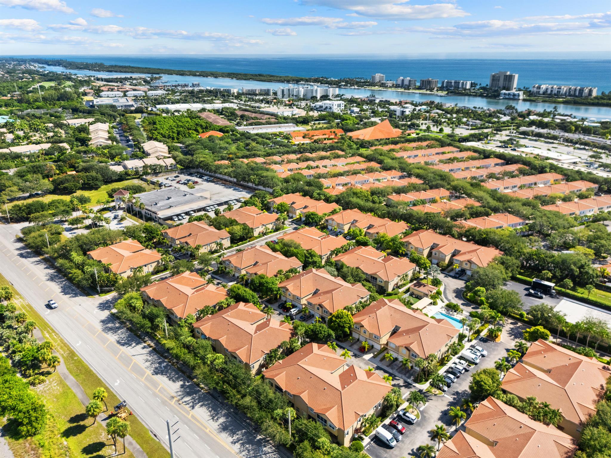 TEQUESTA TRACE CONDO - Residential