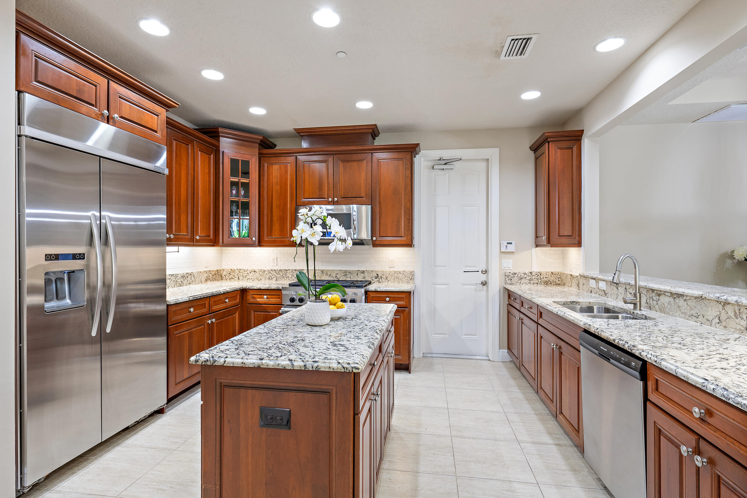 13501 Treasure Cove Circle, North Palm Beach, FL, 33408/$2,000,000 3 13501 Treasure Cove Circle
