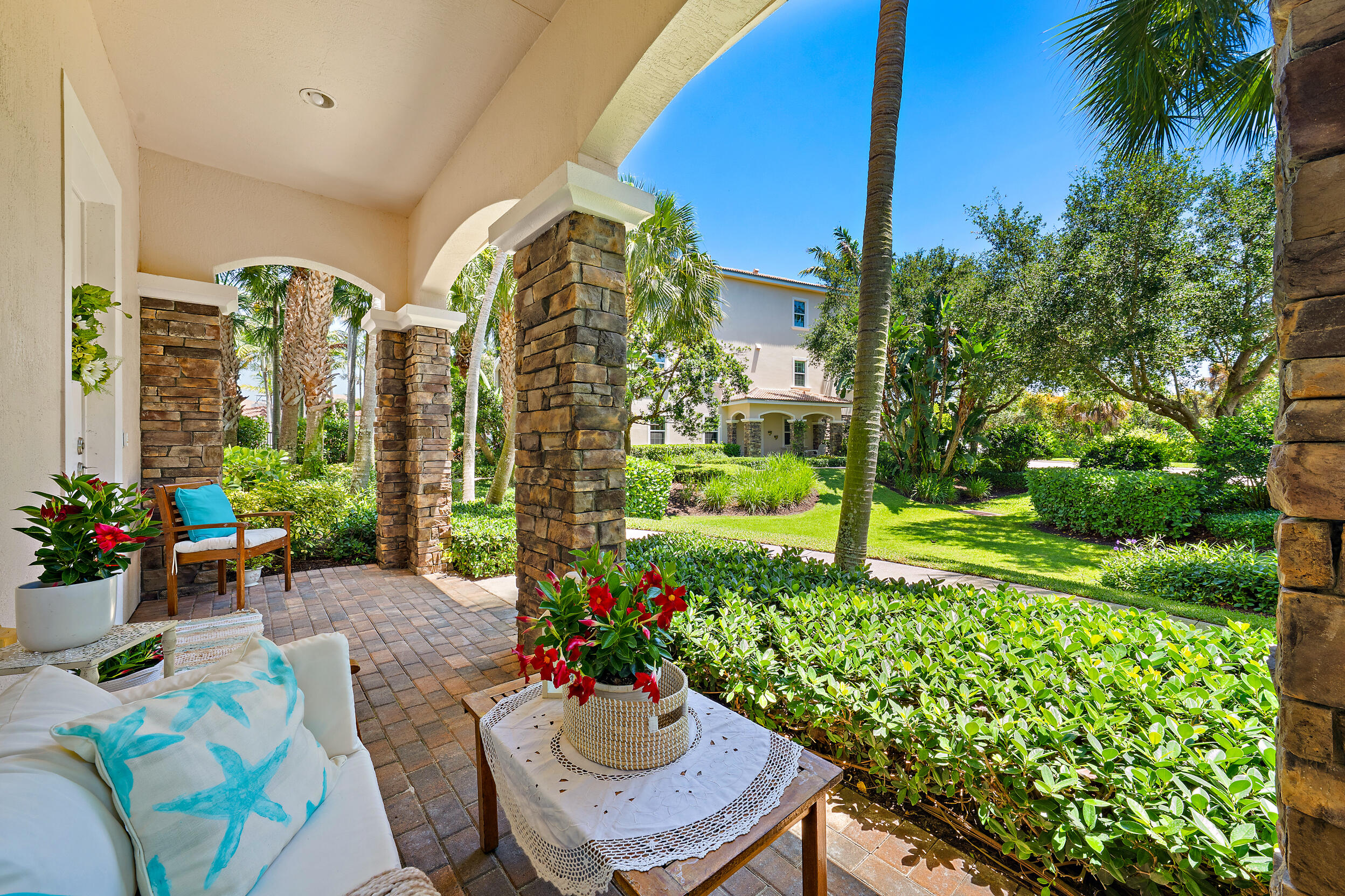 Frenchman's Harbor - Residential