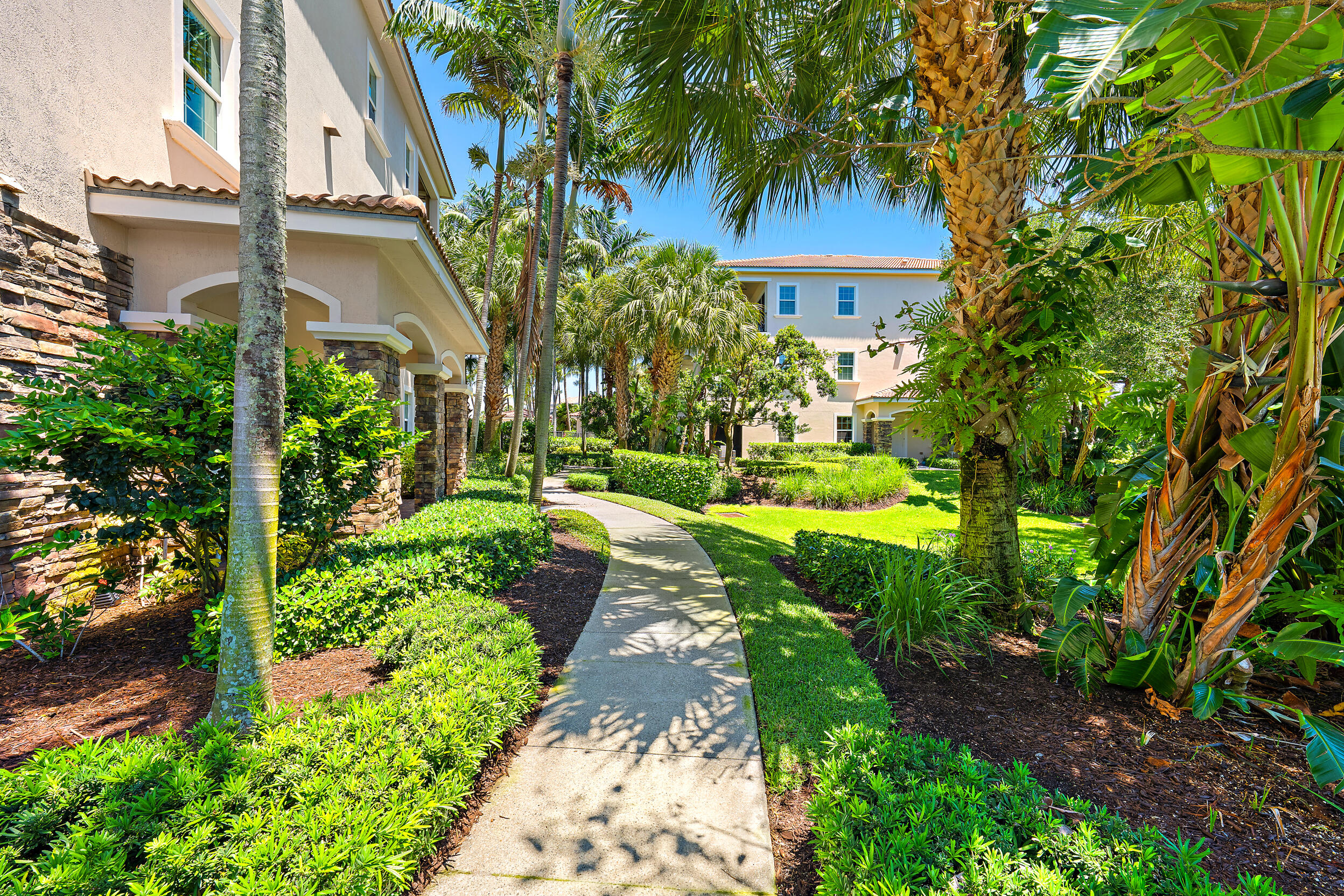 Frenchman's Harbor - Residential