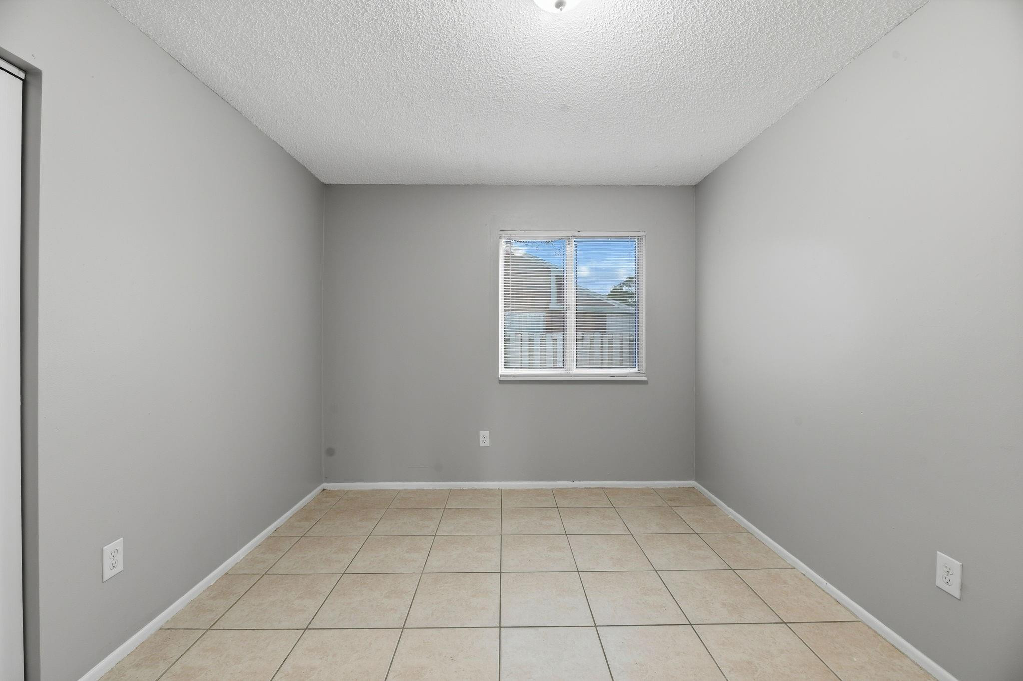 Cinnamon Place 1 121-26 B - Residential