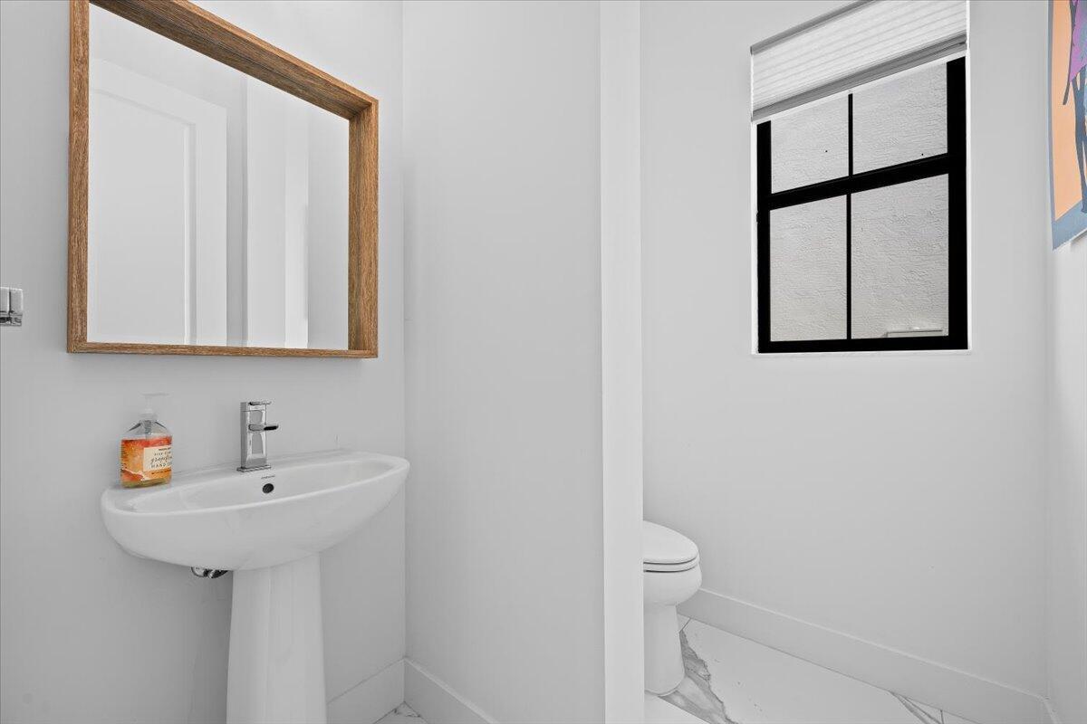 ARTISTRY - Residential Lease