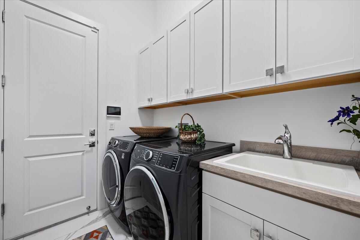 ARTISTRY - Residential Lease