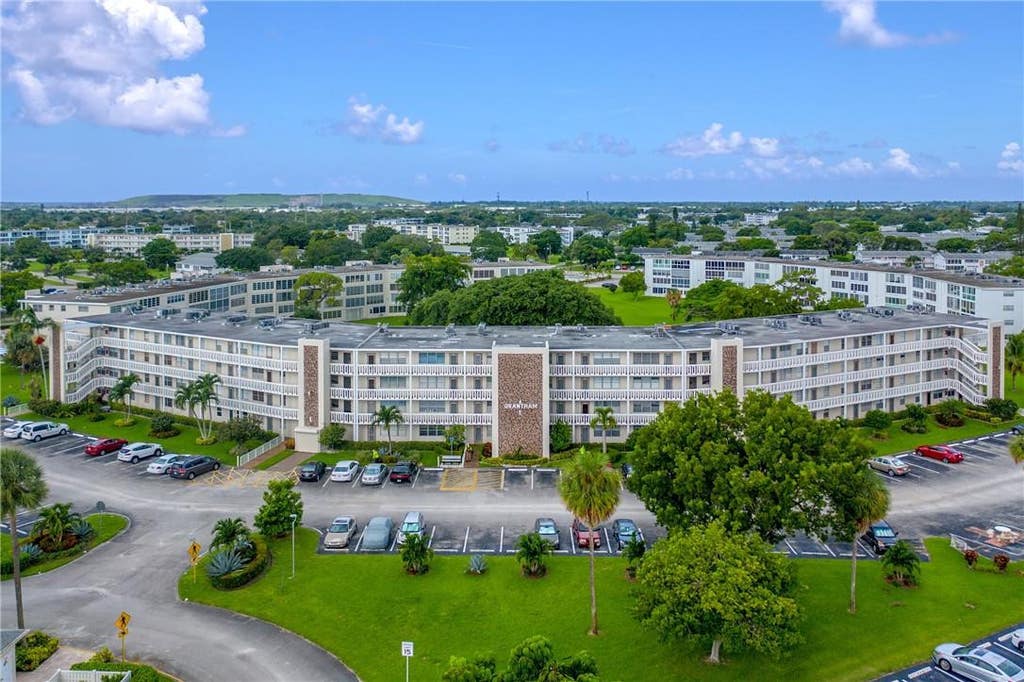 Photo of 167 Grantham #167, Deerfield Beach, FL 33442 (MLS # F10538185)