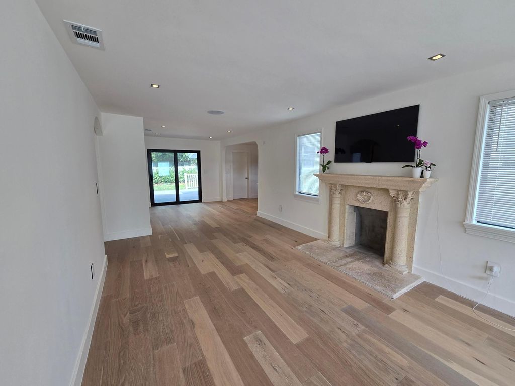 Photo of 3809 S Olive Avenue, West Palm Beach, FL 33405 (MLS # B26045729)