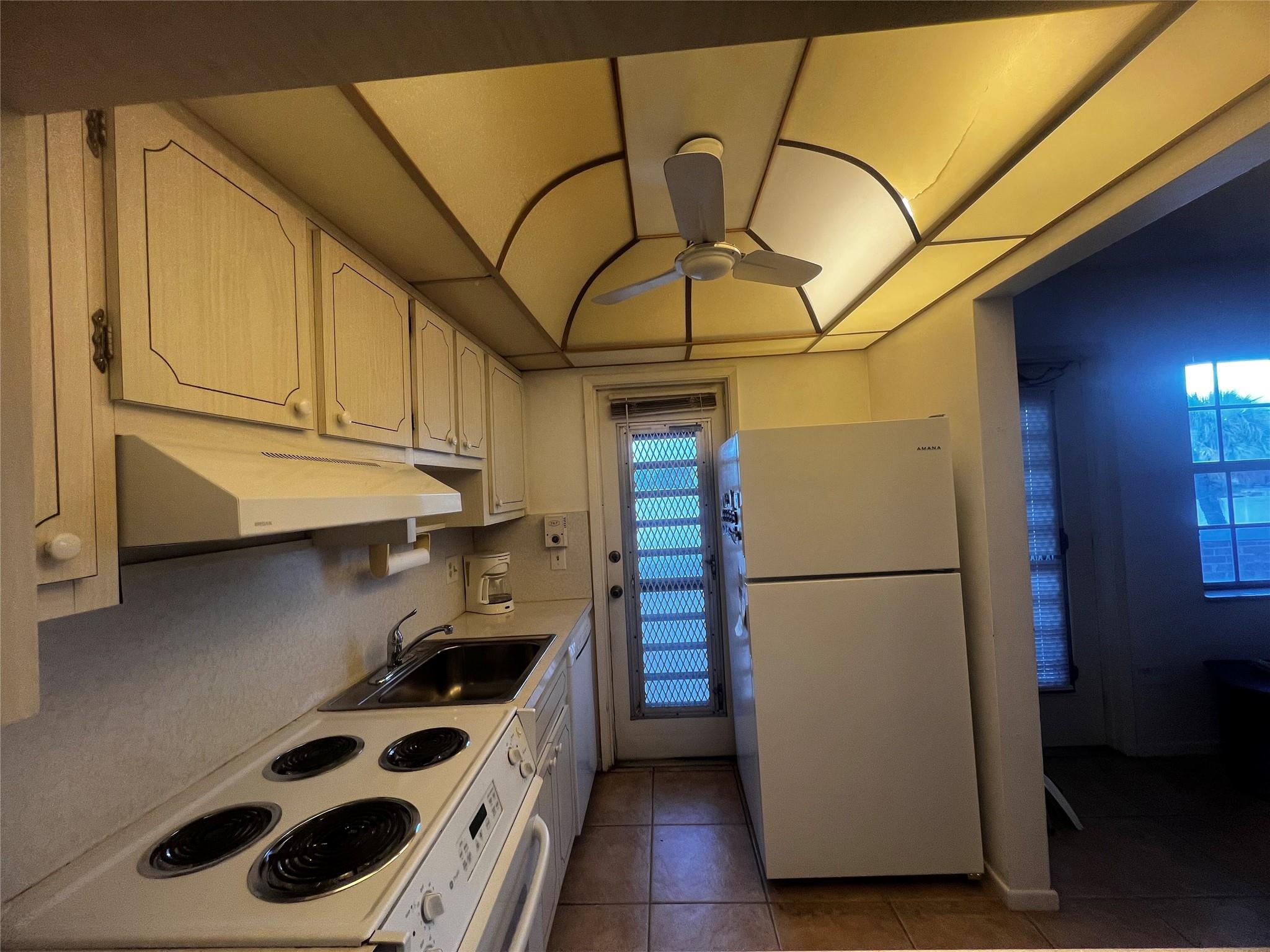 Lighthouse Point Gardens - Residential