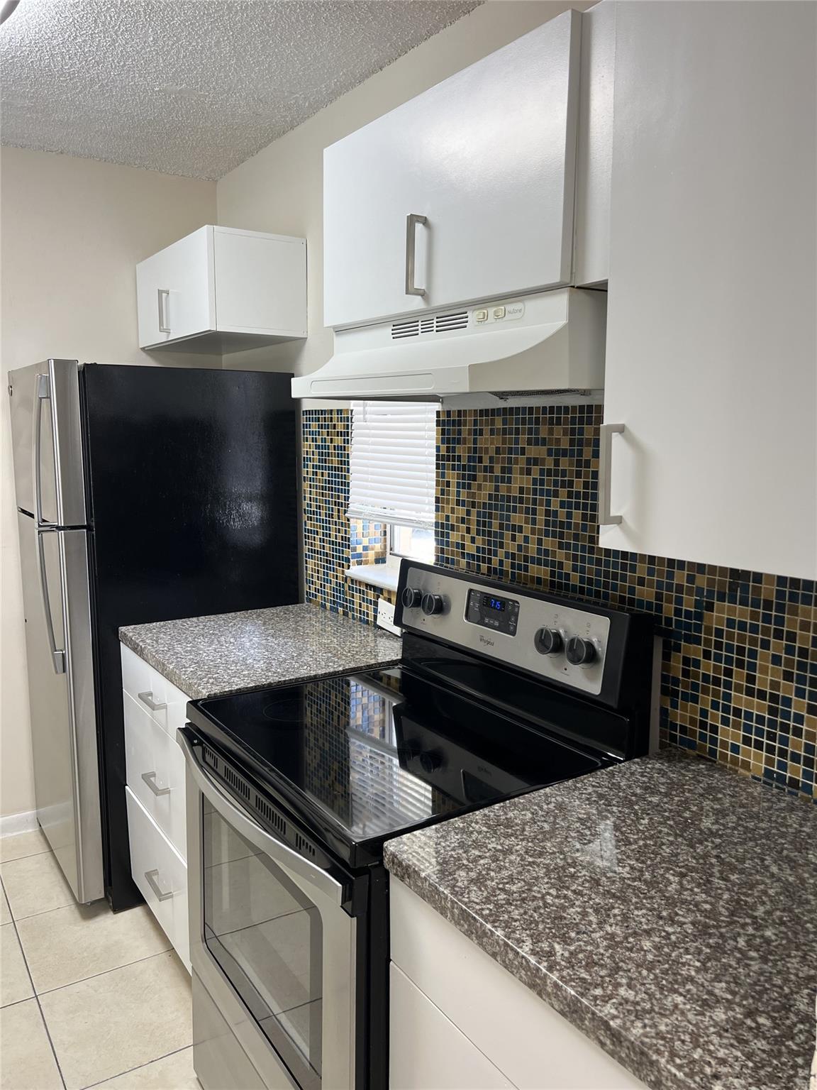 Great 2/2 in the heart of Coral Springs. Light and bright conveniently located on the first floor with beautiful water views. Unit features tile throughout washer/dryer, and it's pet-friendly for small pets under 25 lbs. Near all major stores restaurants and highways. Association requires 620 or higher per adult