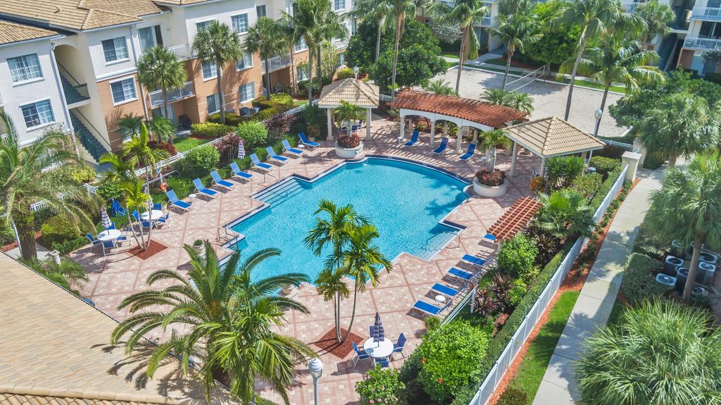 Photo of 8101 Myrtlewood Circle W, Palm Beach Gardens, FL 33418 (MLS # R10980276)