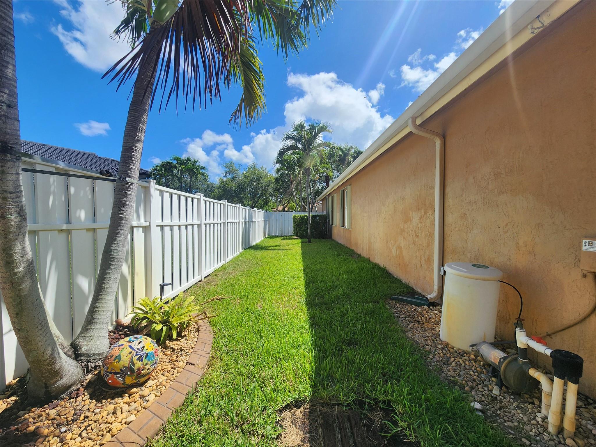 Sunset Lakes One 164-34 B - Residential Lease